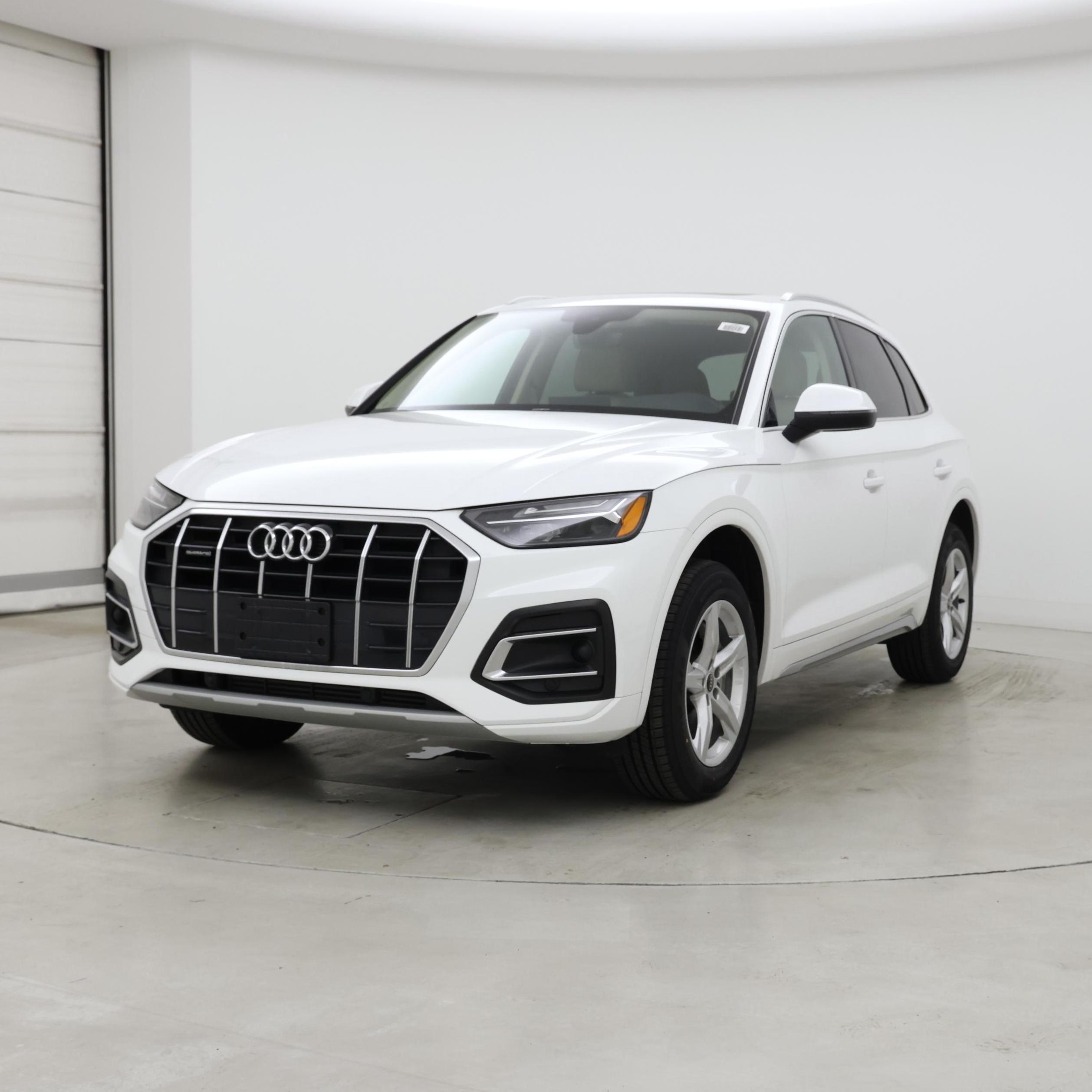 Thumbnail: 2023 Audi Q5 - 4