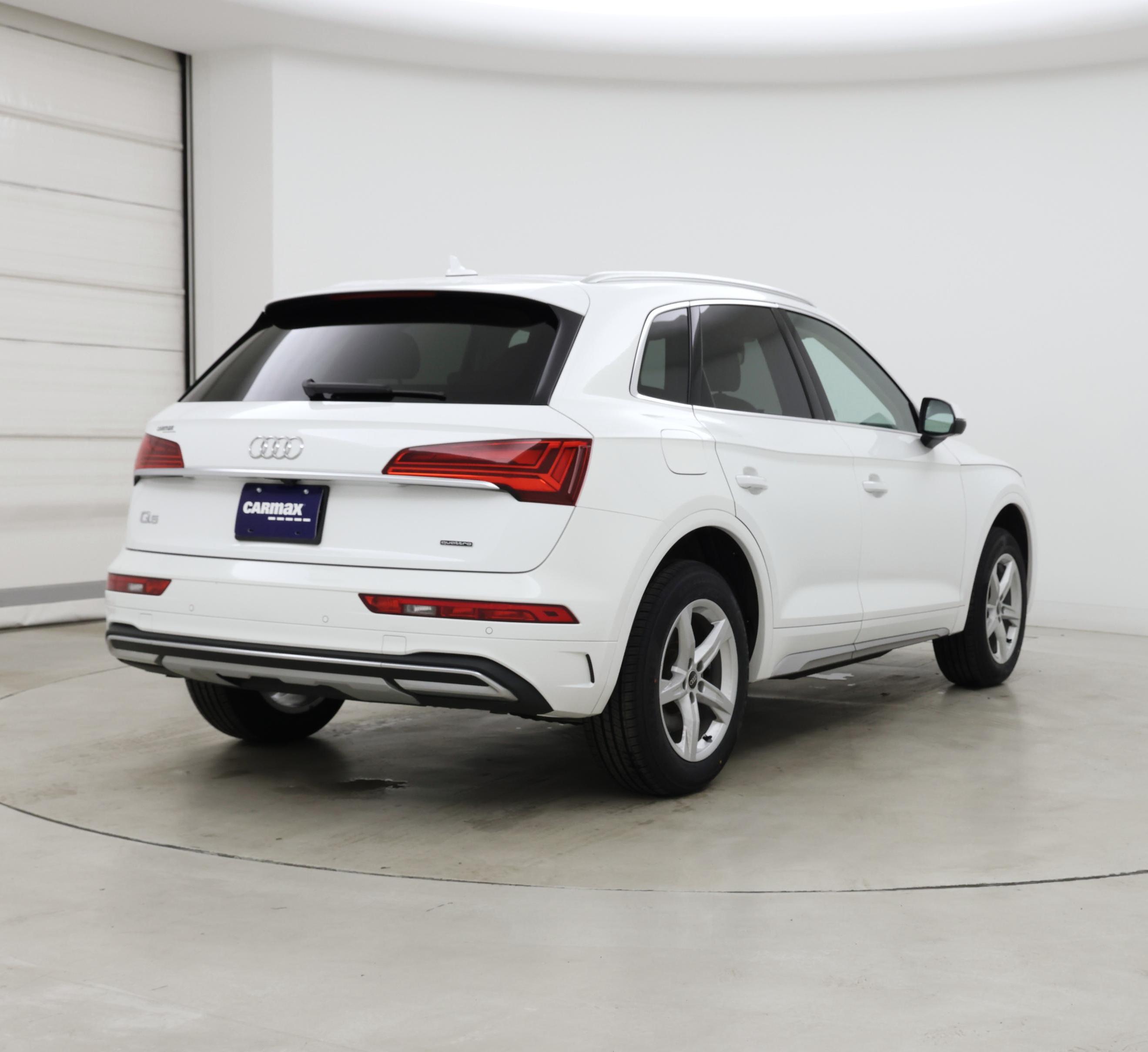 Thumbnail: 2023 Audi Q5 - 8