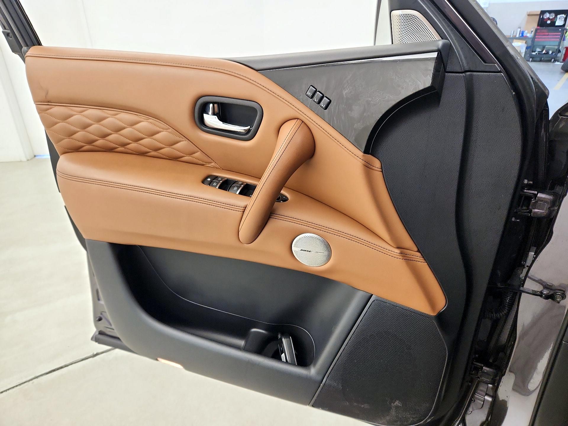 Thumbnail: 2023 INFINITI QX80 - 12