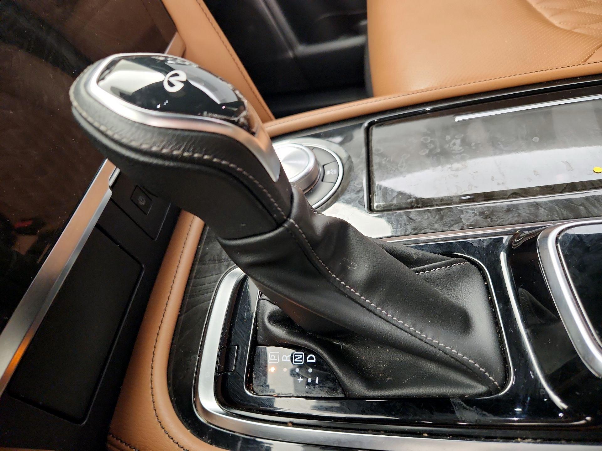 Thumbnail: 2023 INFINITI QX80 - 18