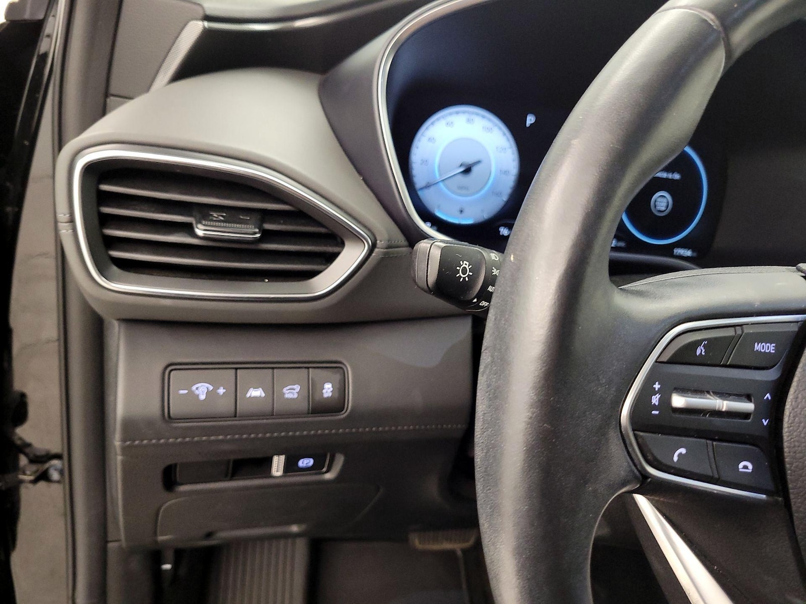 2023 Hyundai Santa Fe Limited - Photo 12