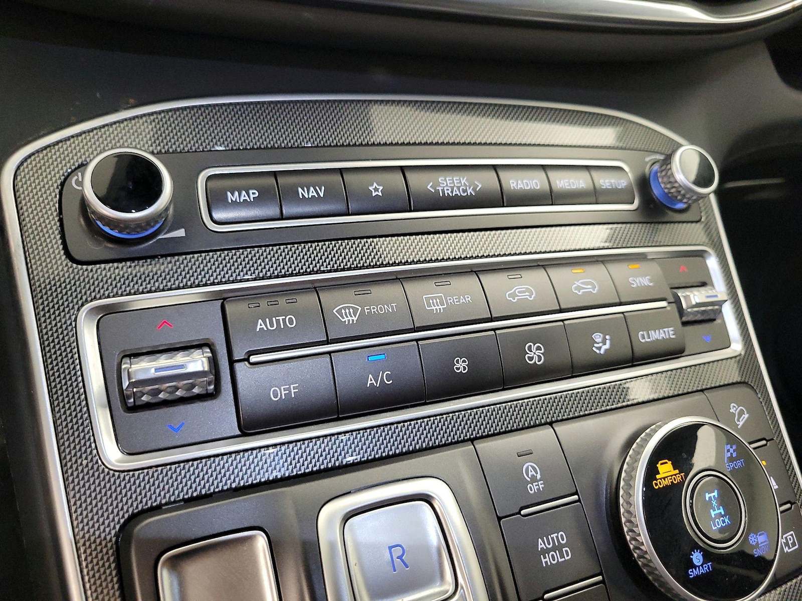 2023 Hyundai Santa Fe Limited - Photo 15