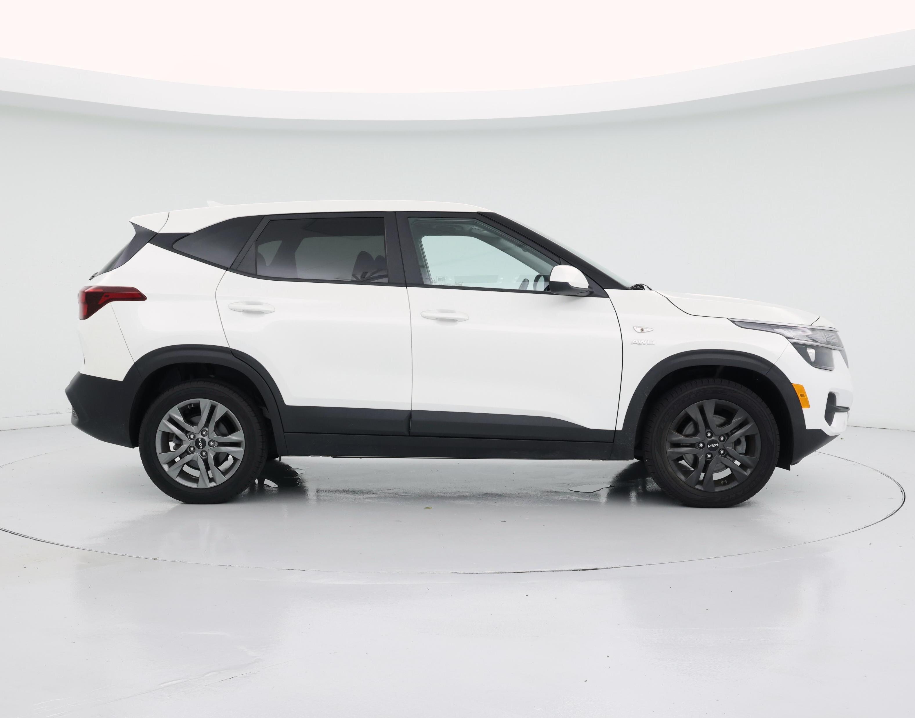 Thumbnail: 2022 Kia Seltos - 7