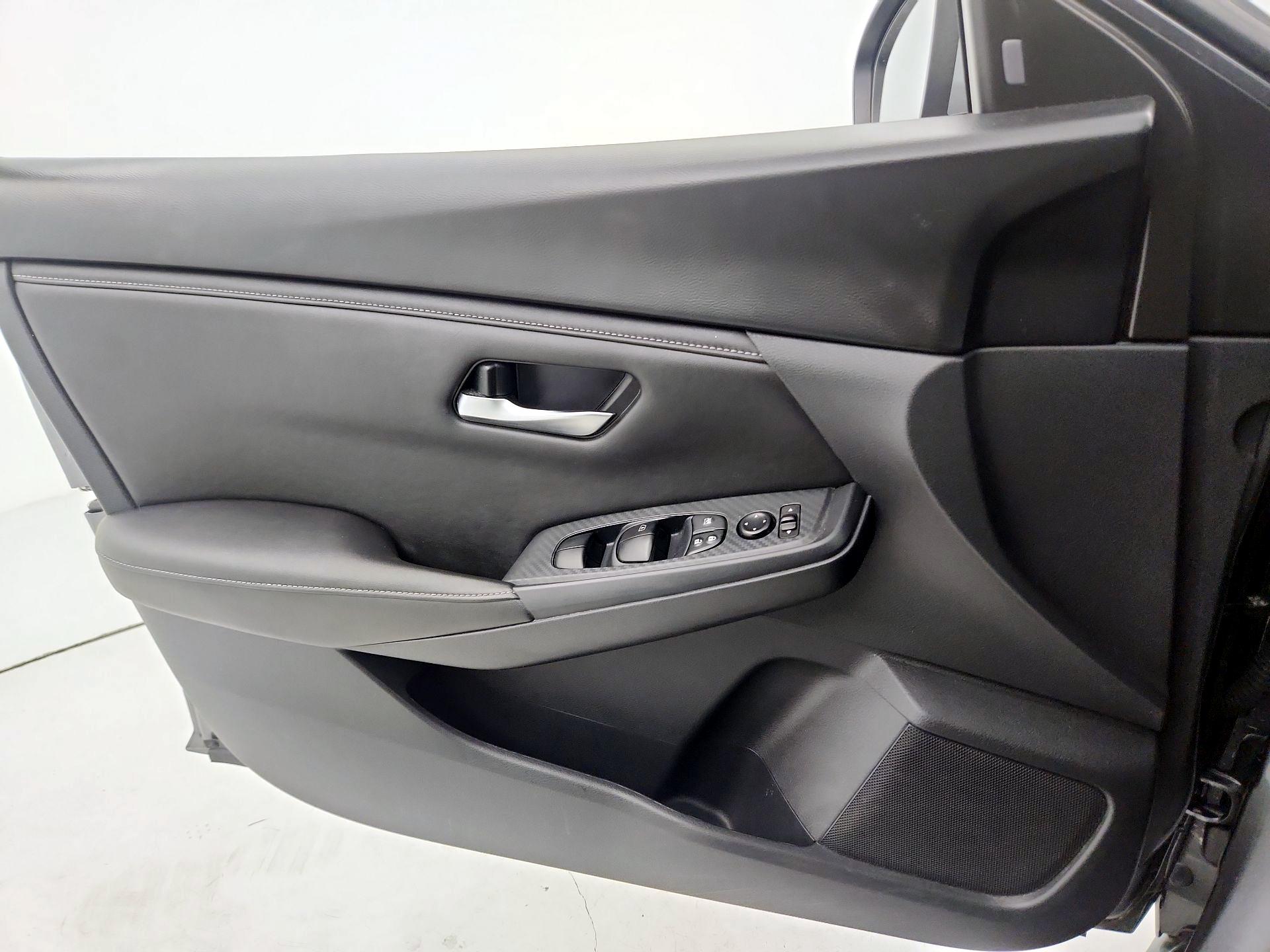 Thumbnail: 2023 Nissan Sentra - 12