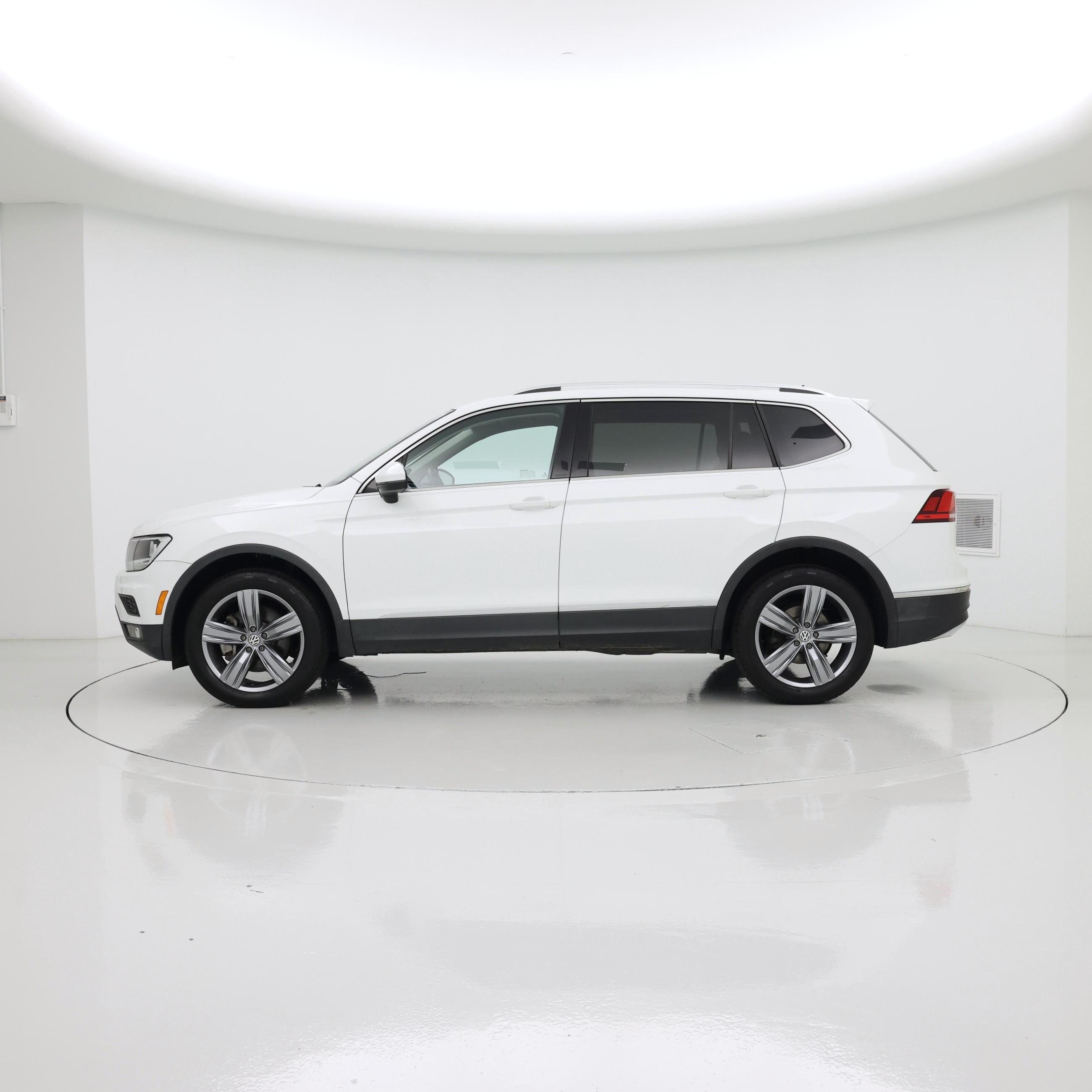 Thumbnail: 2021 Volkswagen Tiguan - 3