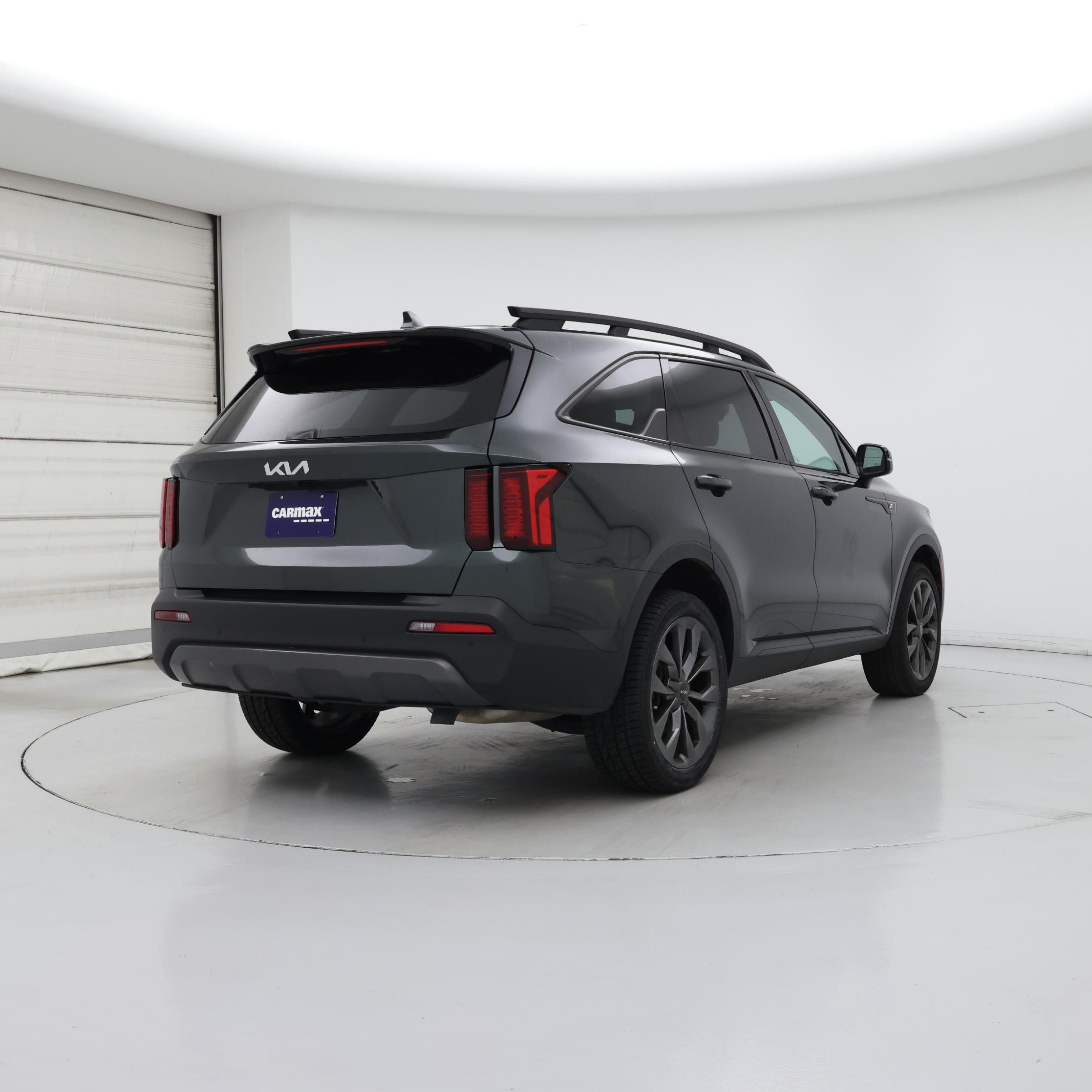 Thumbnail: 2023 Kia Sorento - 8
