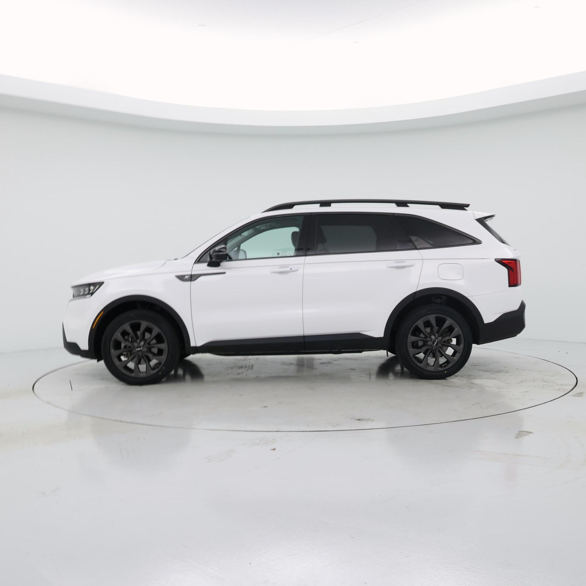 Thumbnail: 2023 Kia Sorento - 3