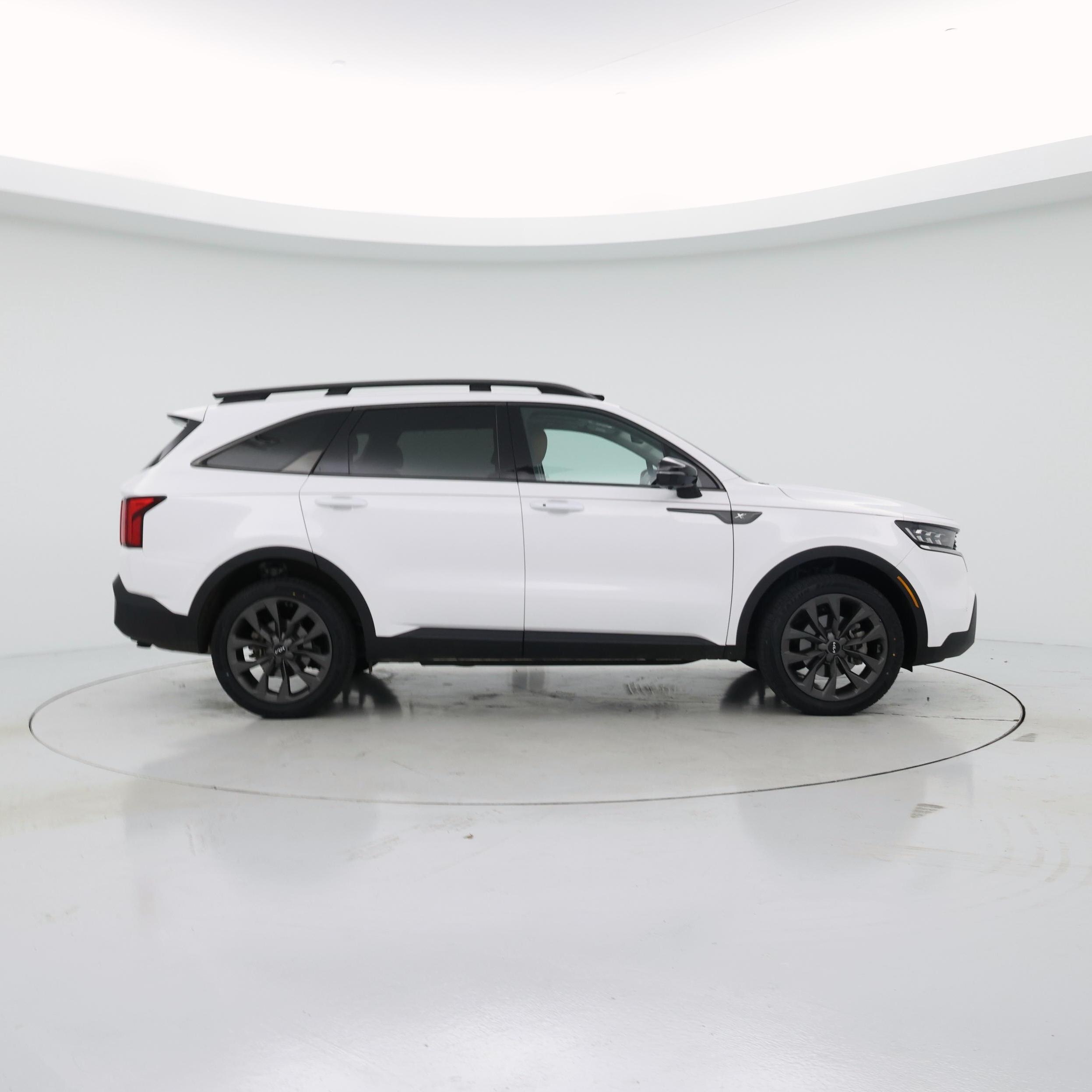 Thumbnail: 2023 Kia Sorento - 7