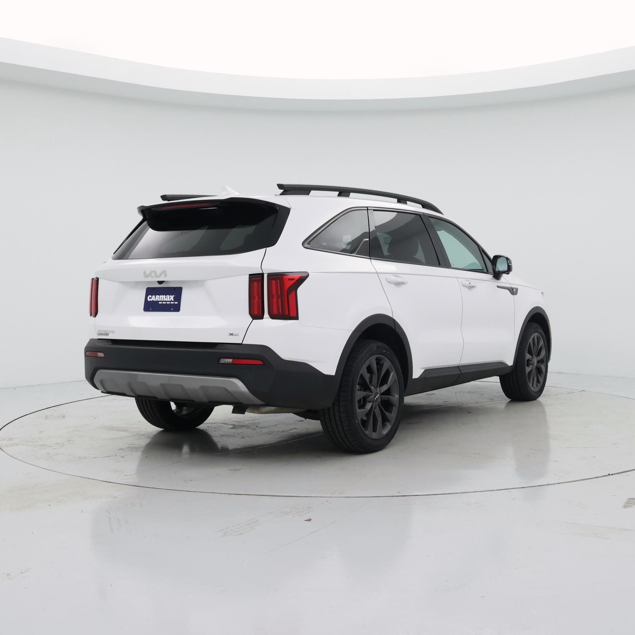 Thumbnail: 2023 Kia Sorento - 8