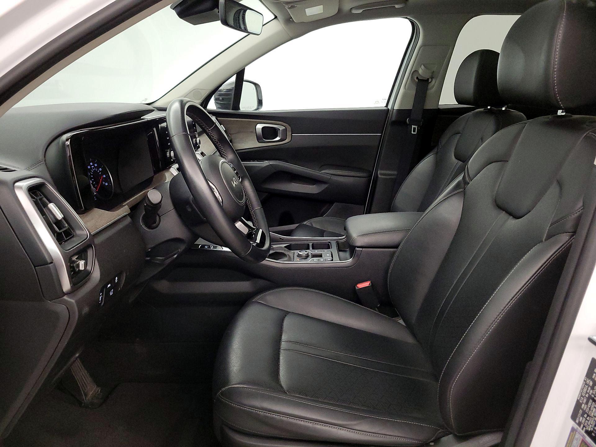 Thumbnail: 2023 Kia Sorento - 9
