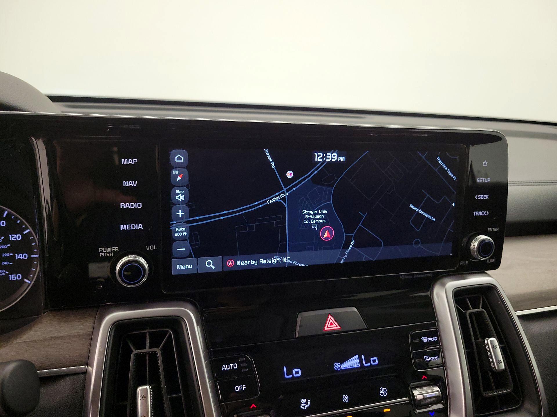 Thumbnail: 2023 Kia Sorento - 12