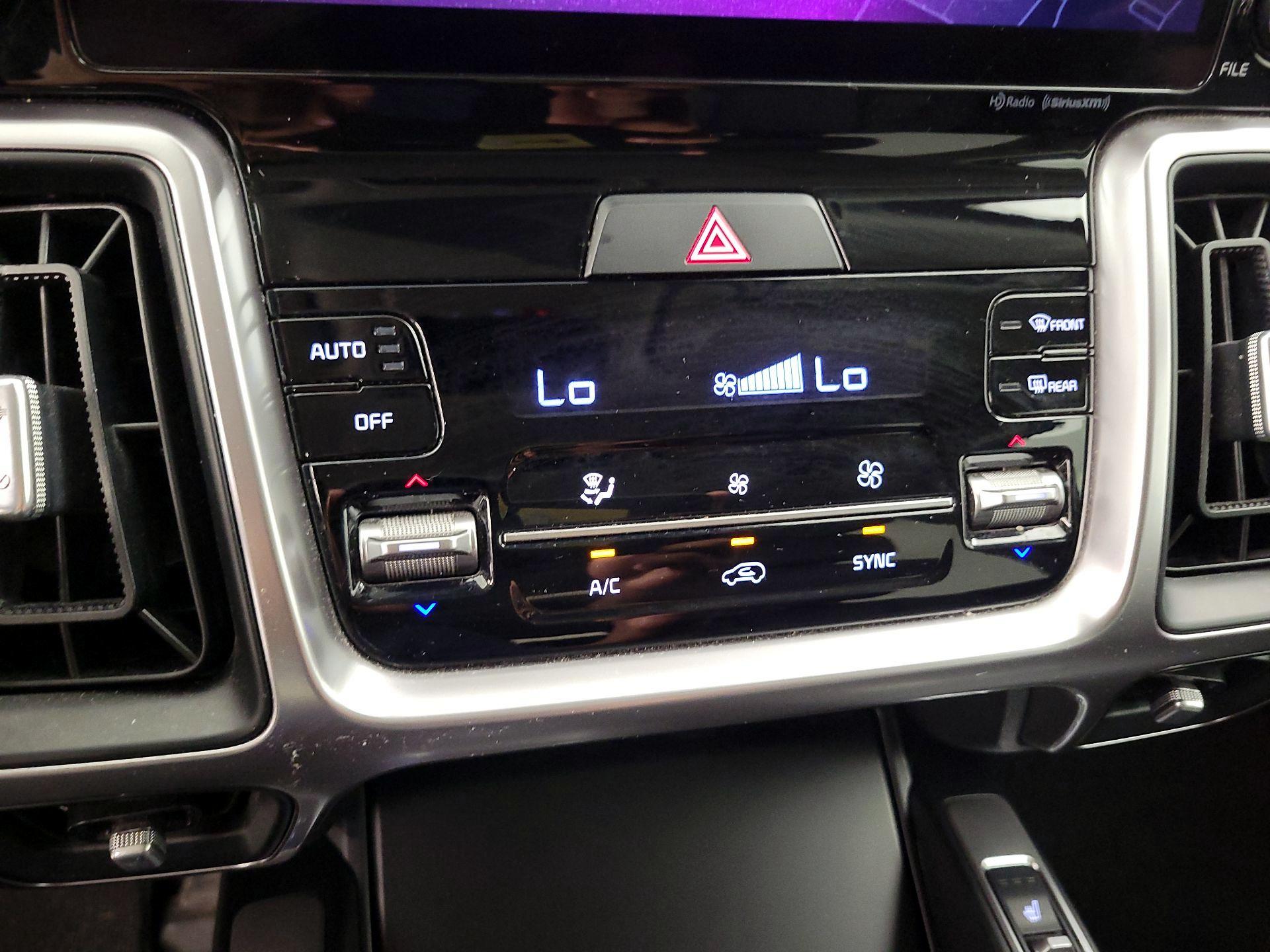 Thumbnail: 2023 Kia Sorento - 15