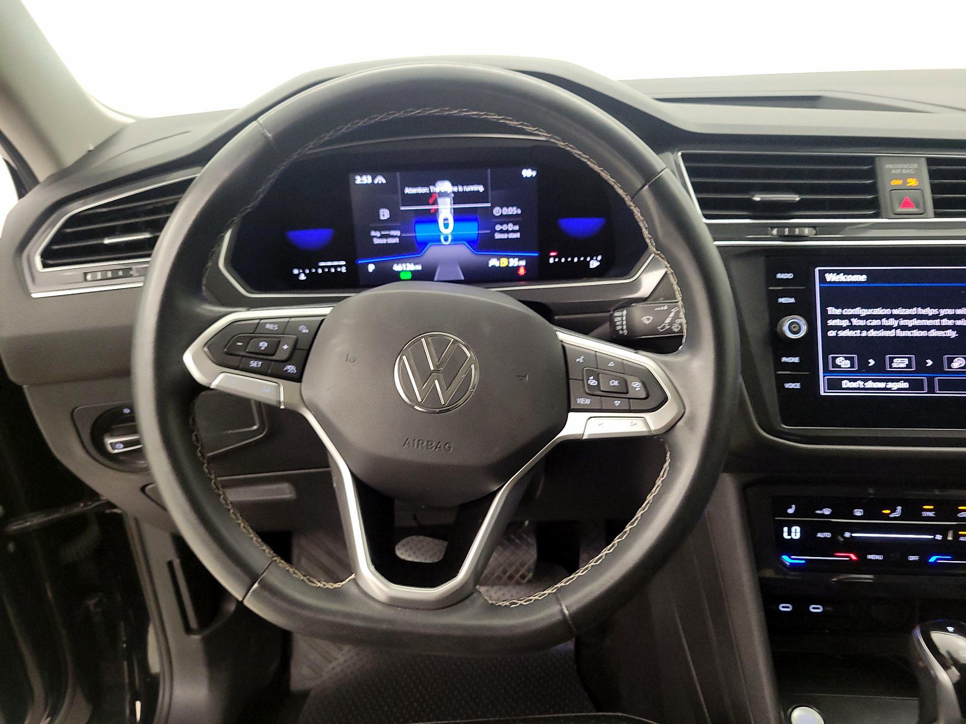 Thumbnail: 2022 Volkswagen Tiguan - 10