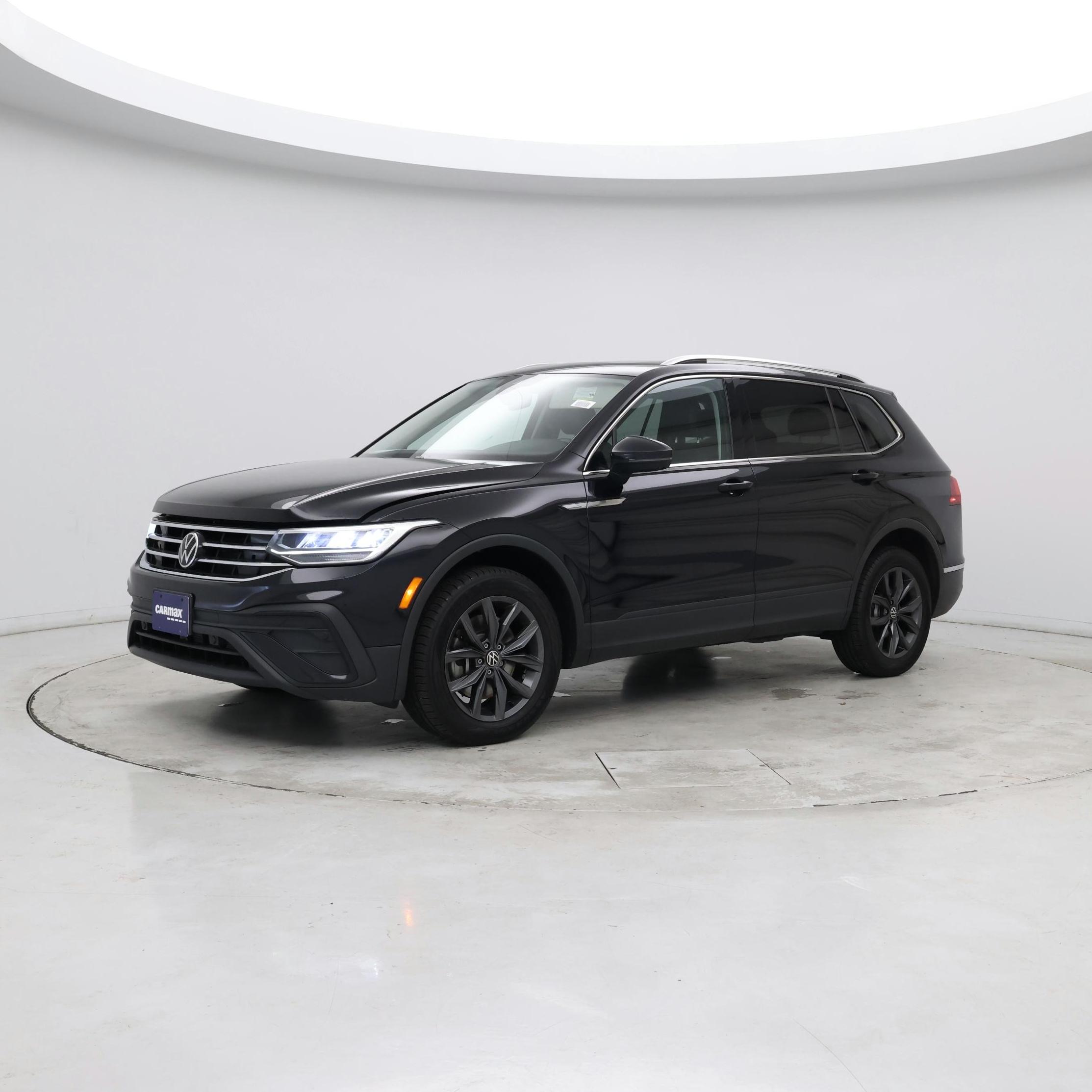 Thumbnail: 2022 Volkswagen Tiguan - 3