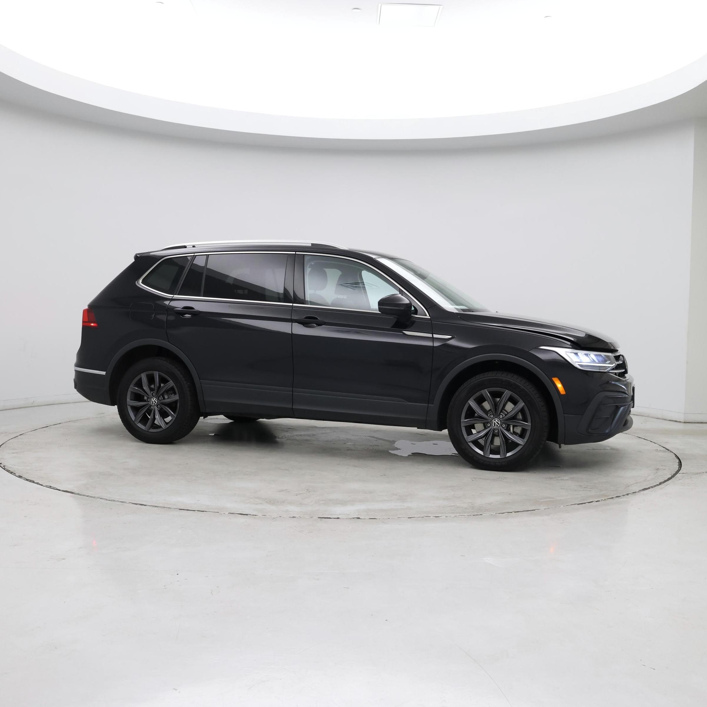 Thumbnail: 2022 Volkswagen Tiguan - 7