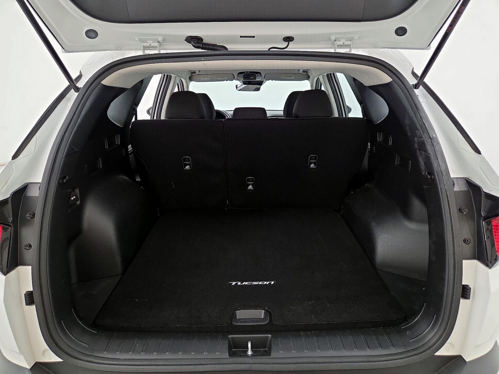 2023 Hyundai Tucson SE - Photo 21