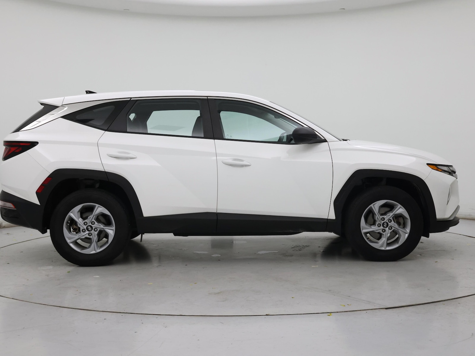 2023 Hyundai Tucson SE - Photo 8