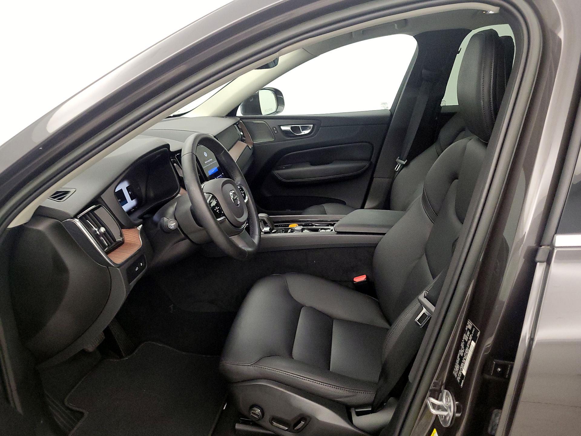 Thumbnail: 2023 Volvo XC60 - 11