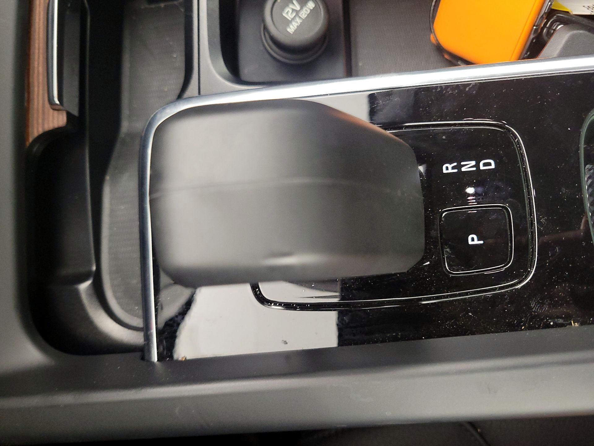 Thumbnail: 2023 Volvo XC60 - 18