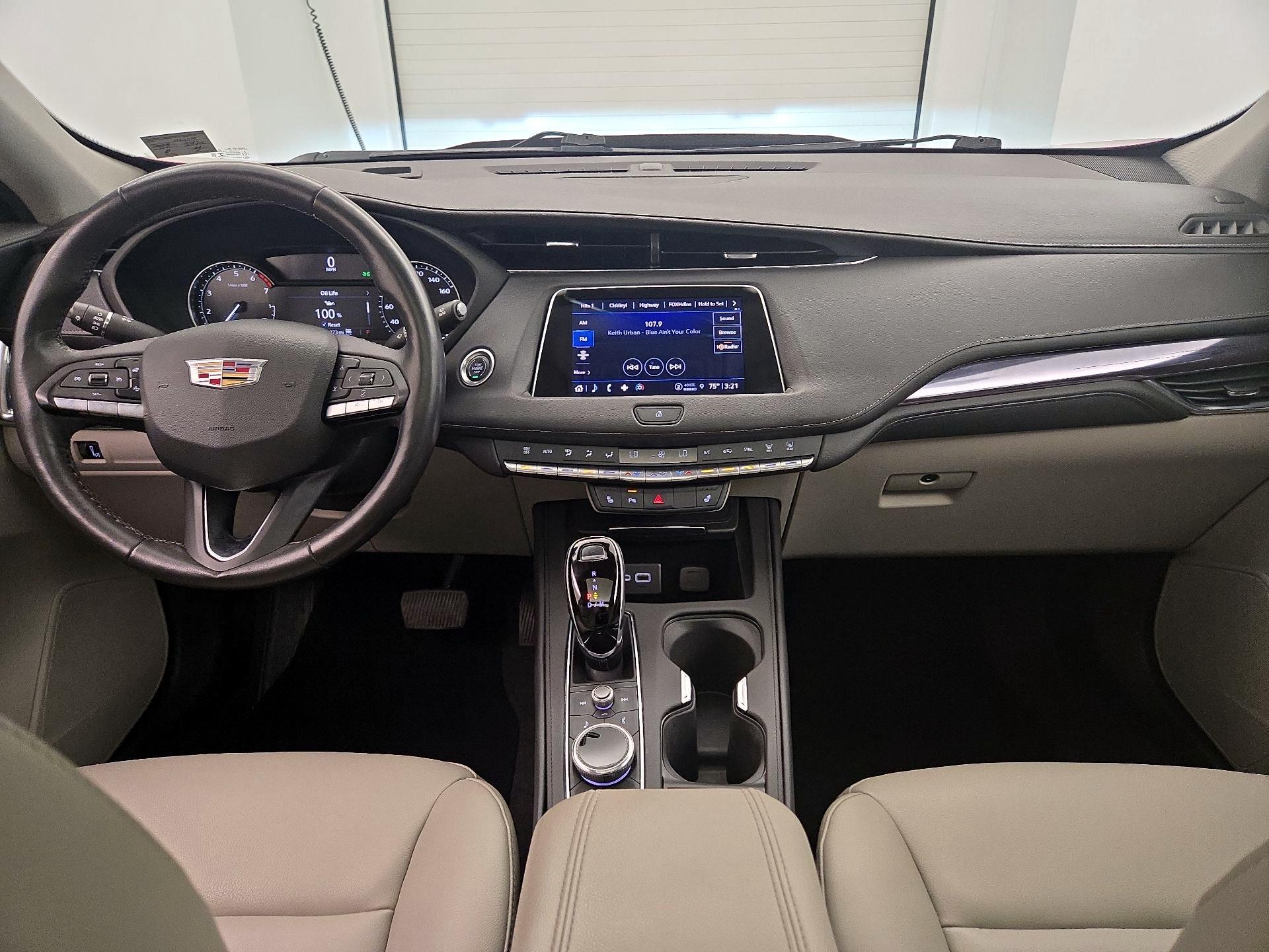 Thumbnail: 2023 Cadillac XT4 - 9