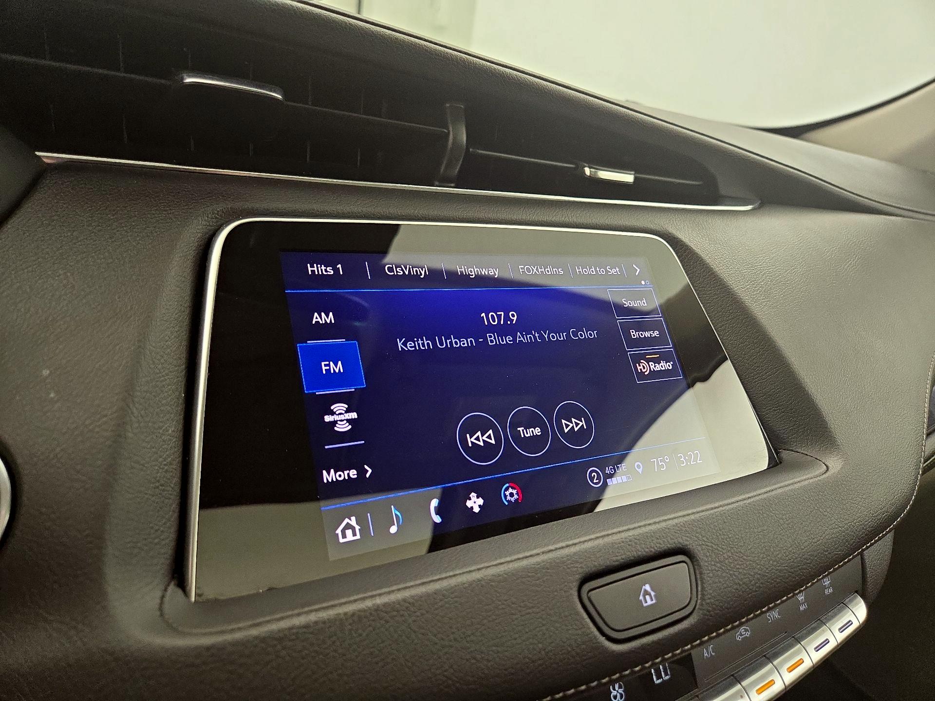Thumbnail: 2023 Cadillac XT4 - 15