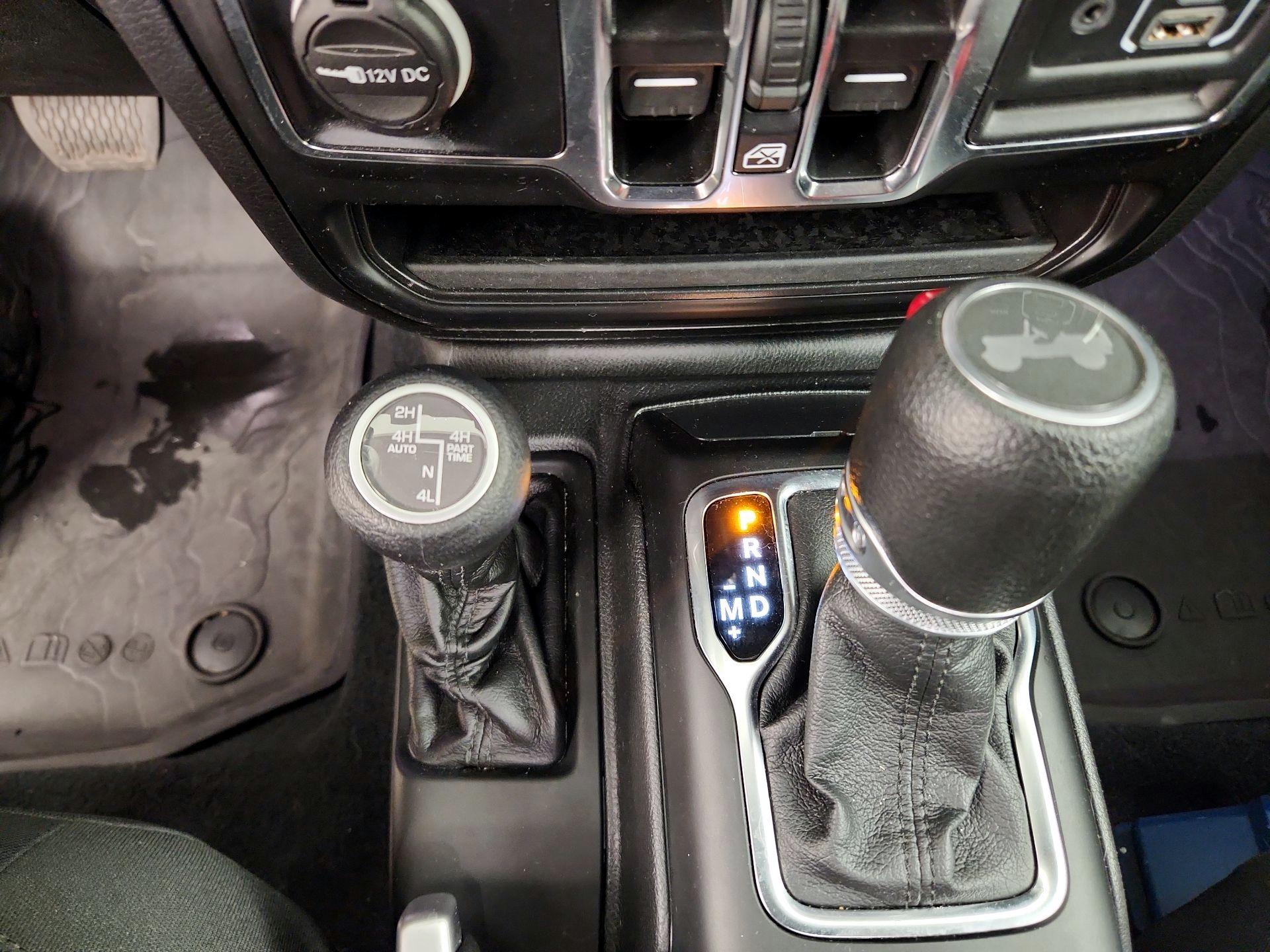 Thumbnail: 2022 Jeep Wrangler - 17