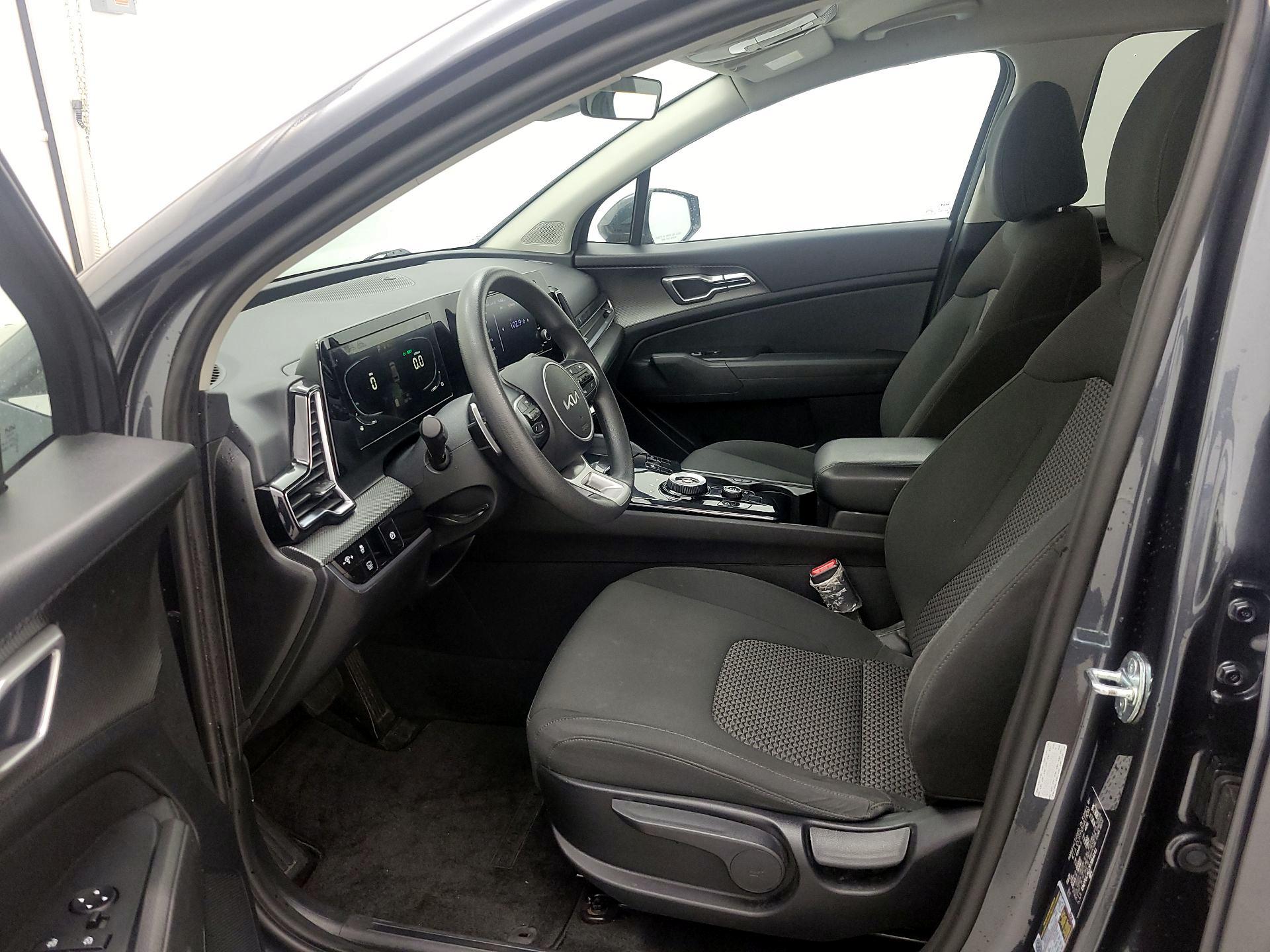 Thumbnail: 2023 Kia Sportage - 11