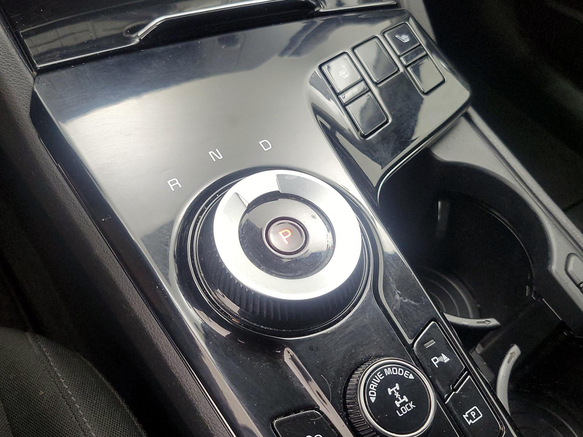 Thumbnail: 2023 Kia Sportage - 17