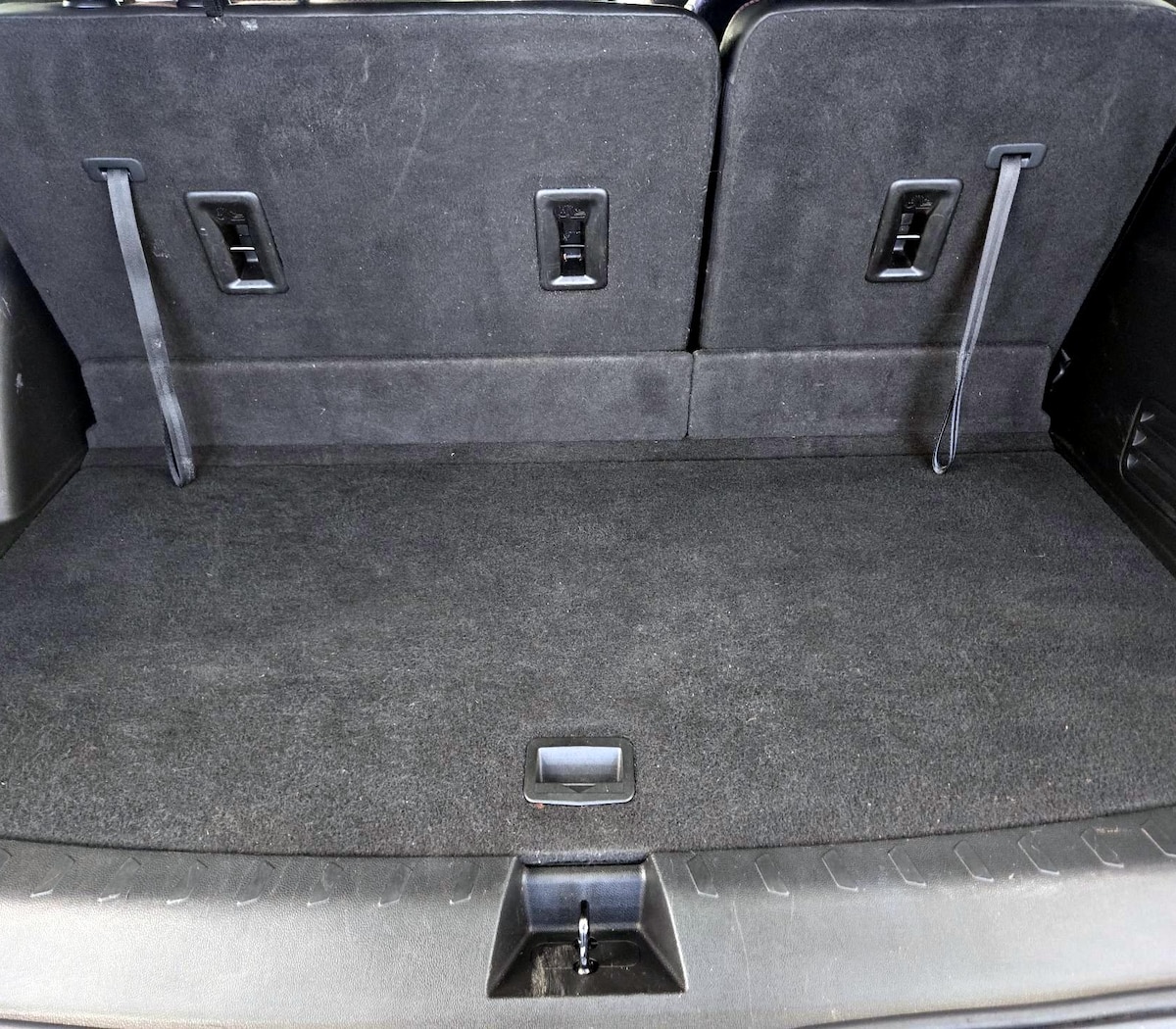 Trunk/Cargo (Seats Up)