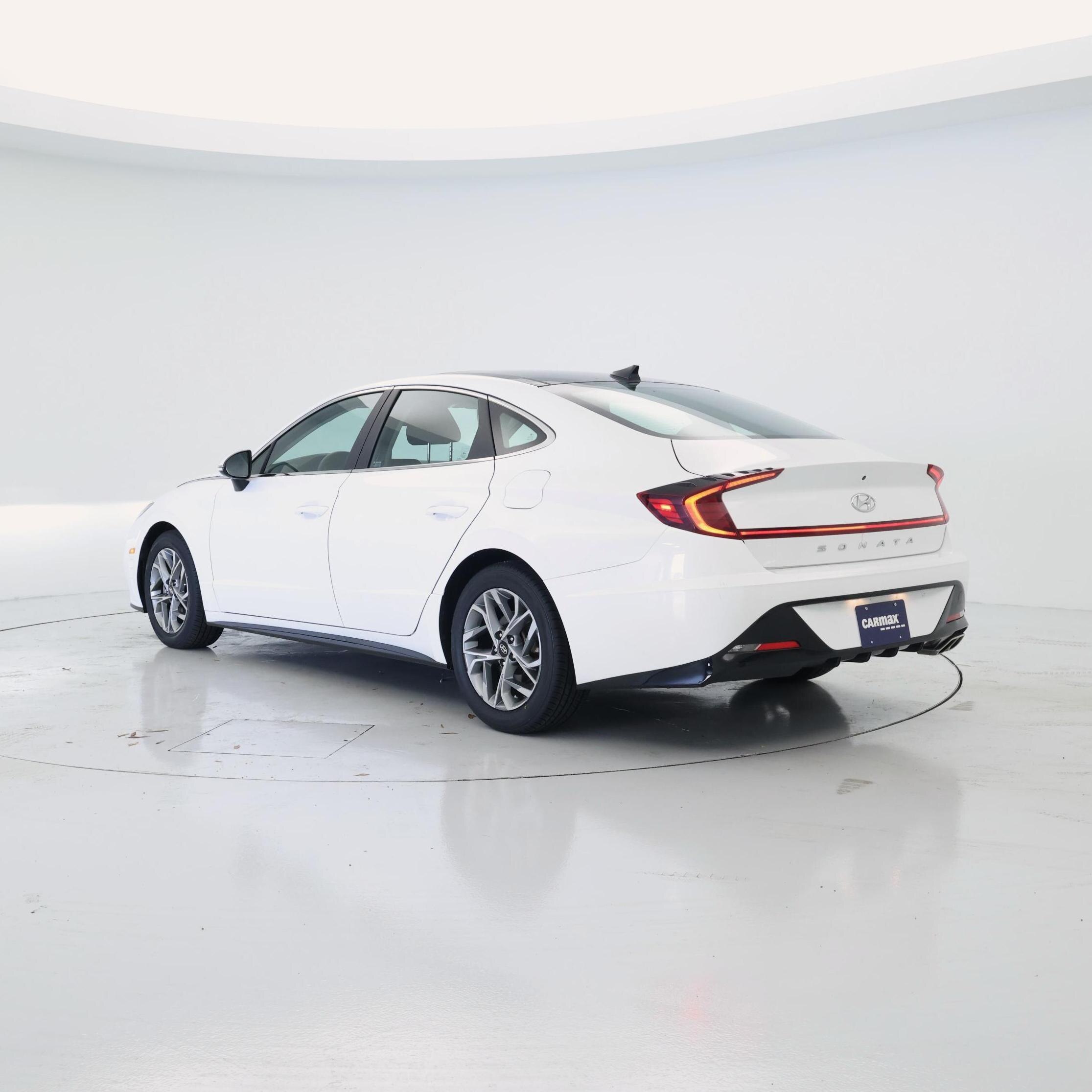 Thumbnail: 2023 Hyundai Sonata - 2