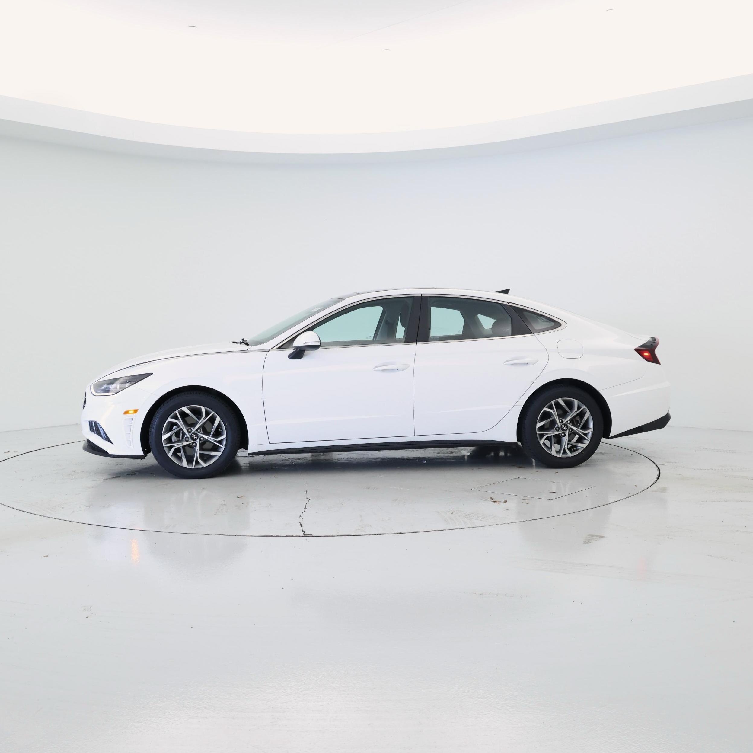 Thumbnail: 2023 Hyundai Sonata - 3