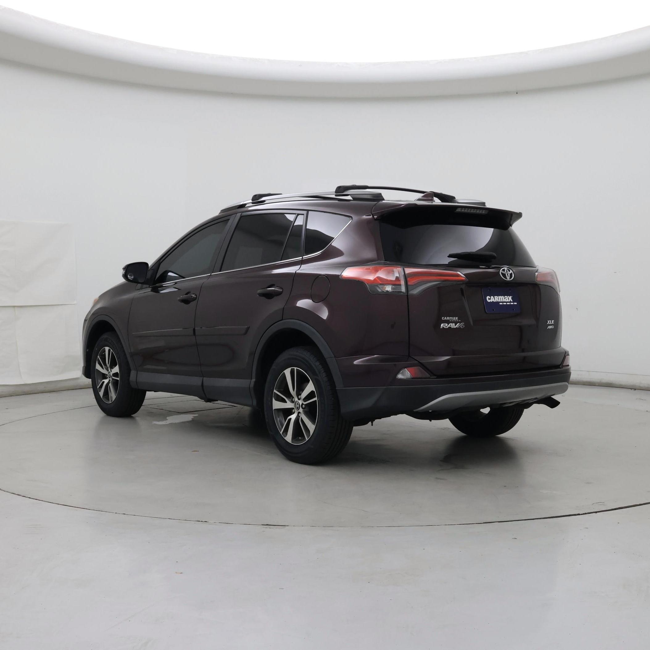 Thumbnail: 2018 Toyota RAV4 - 2