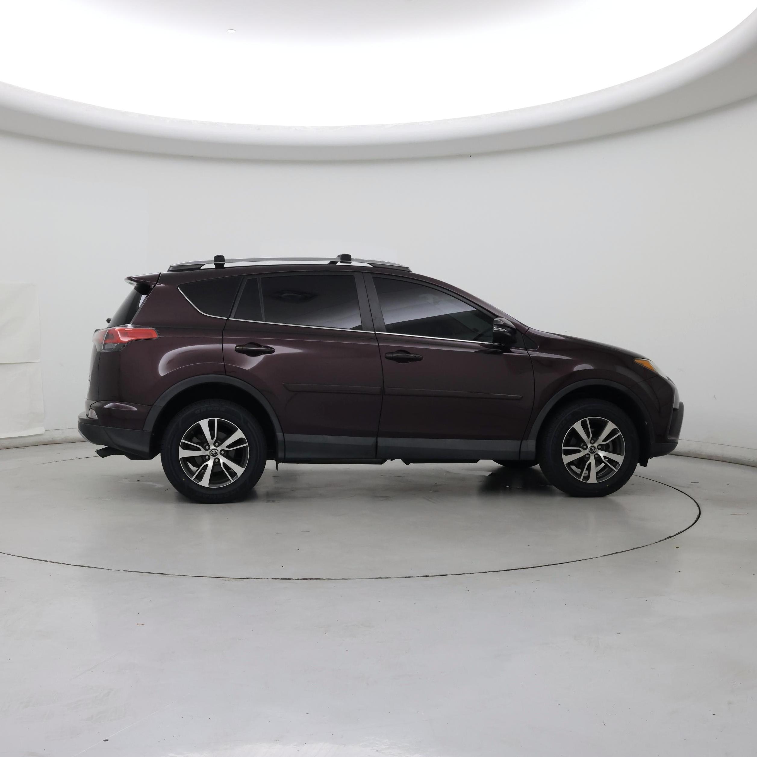 Thumbnail: 2018 Toyota RAV4 - 7