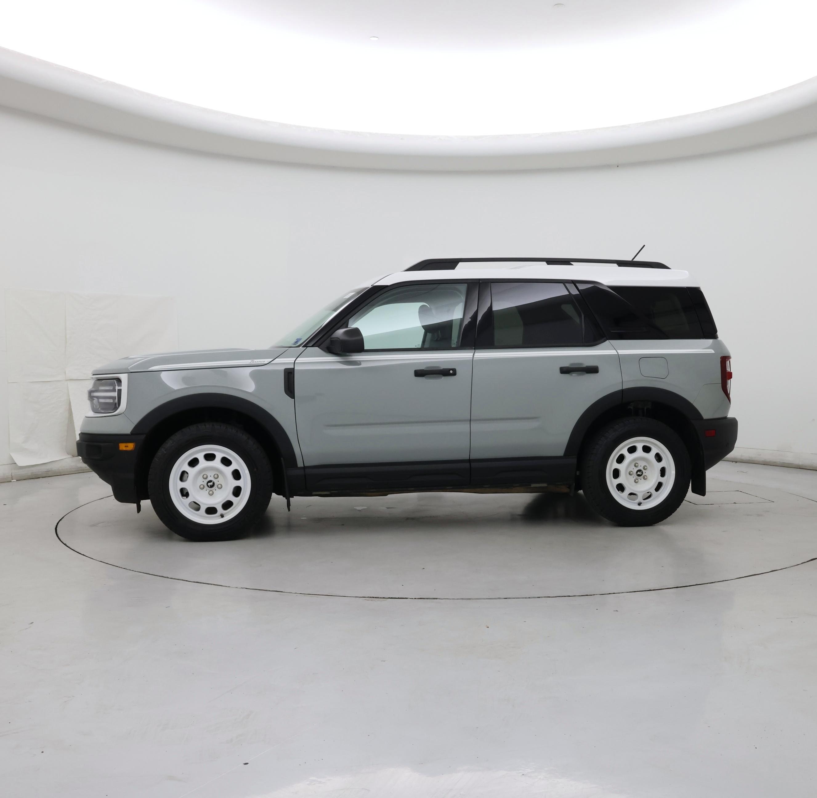 Thumbnail: 2023 Ford Bronco Sport - 3