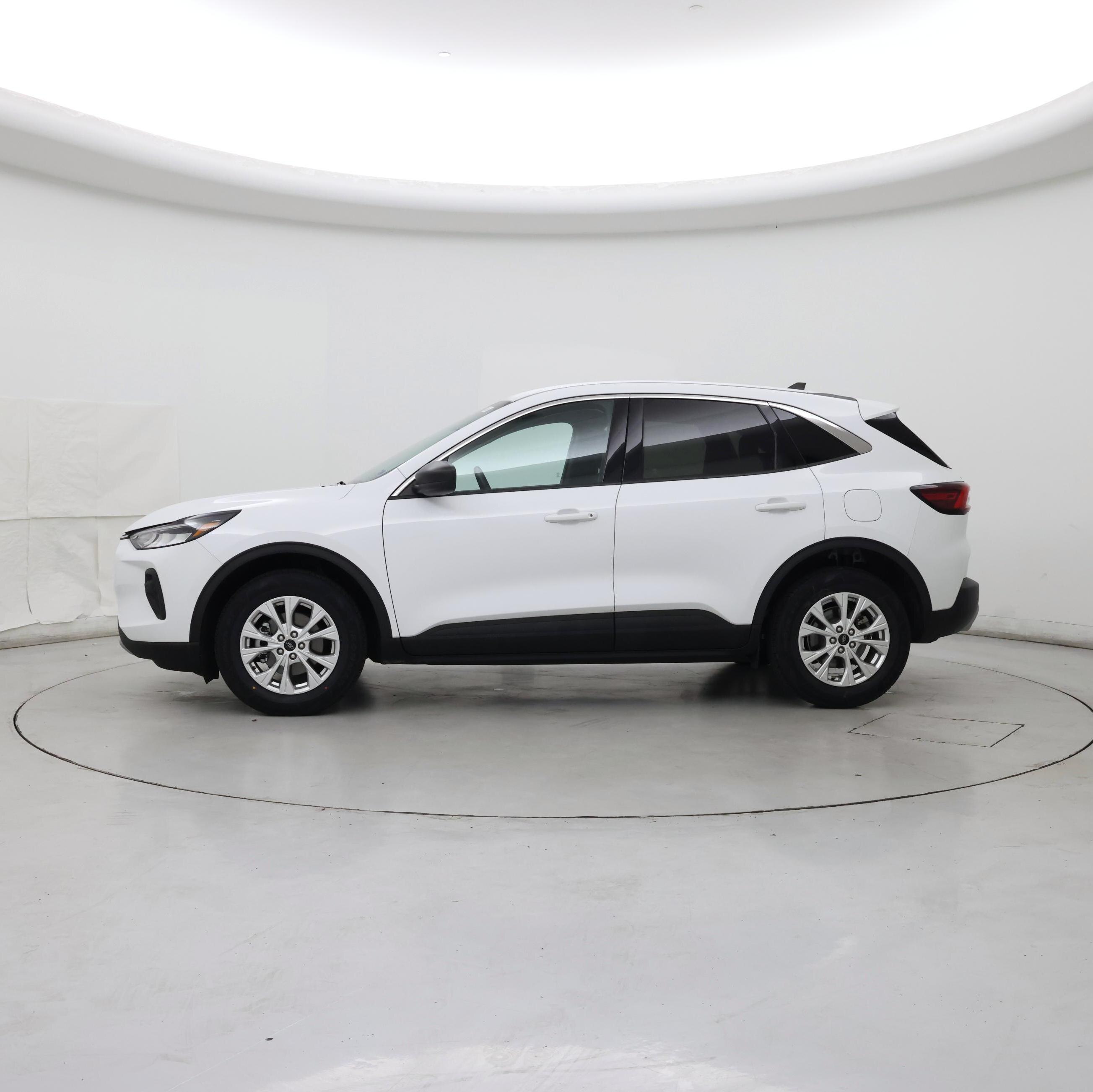 Thumbnail: 2023 Ford Escape - 3