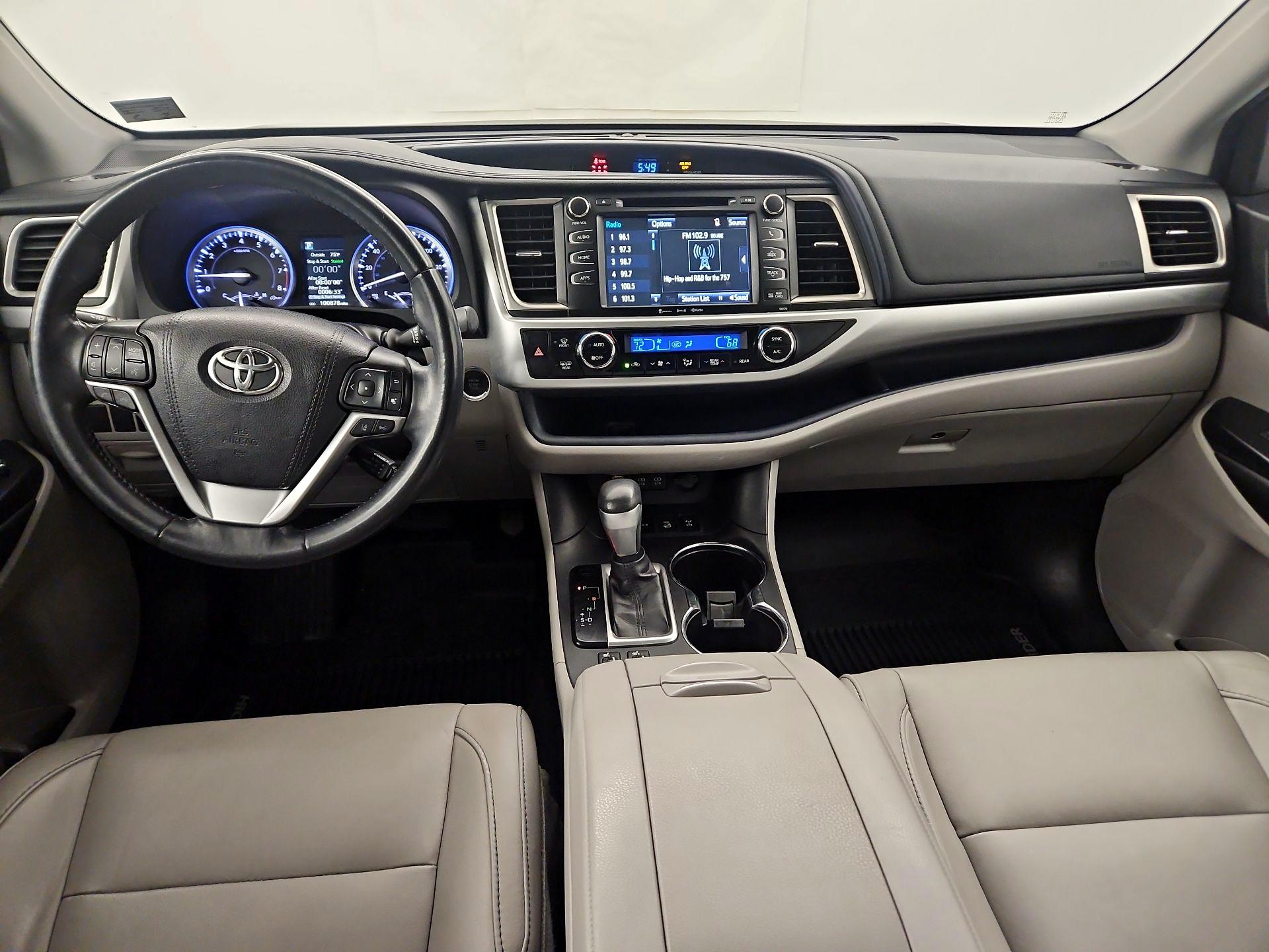 Thumbnail: 2017 Toyota Highlander - 9