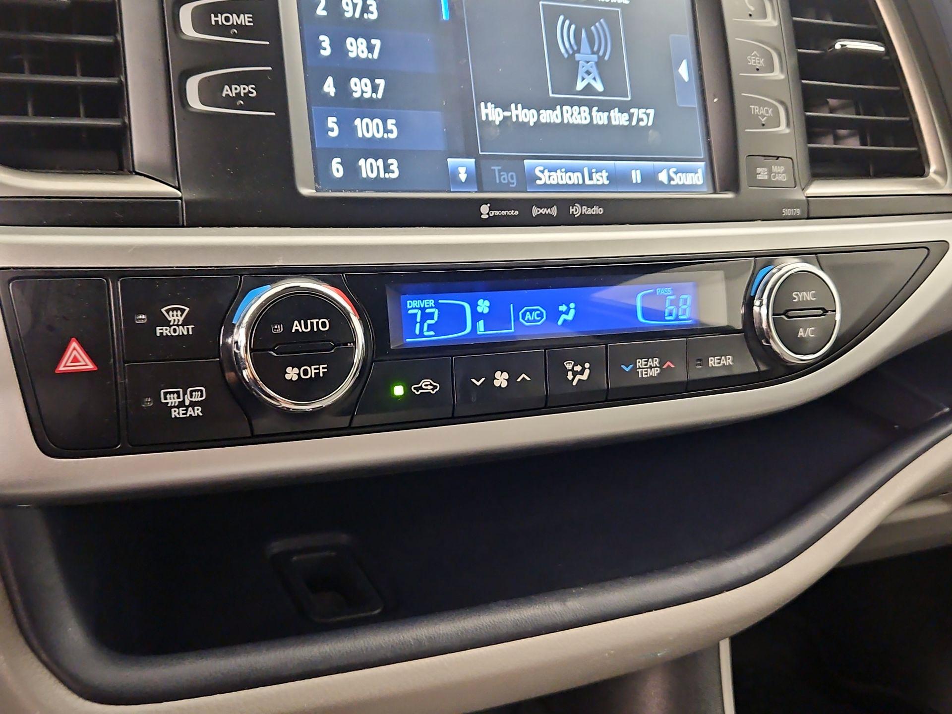 Thumbnail: 2017 Toyota Highlander - 16