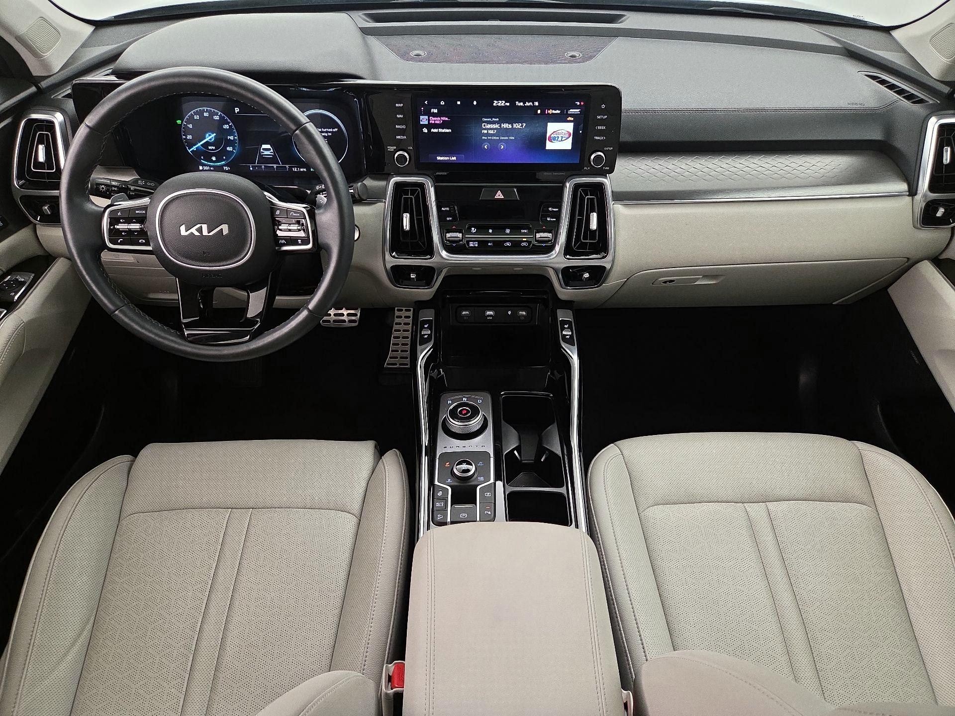 Thumbnail: 2023 Kia Sorento - 9
