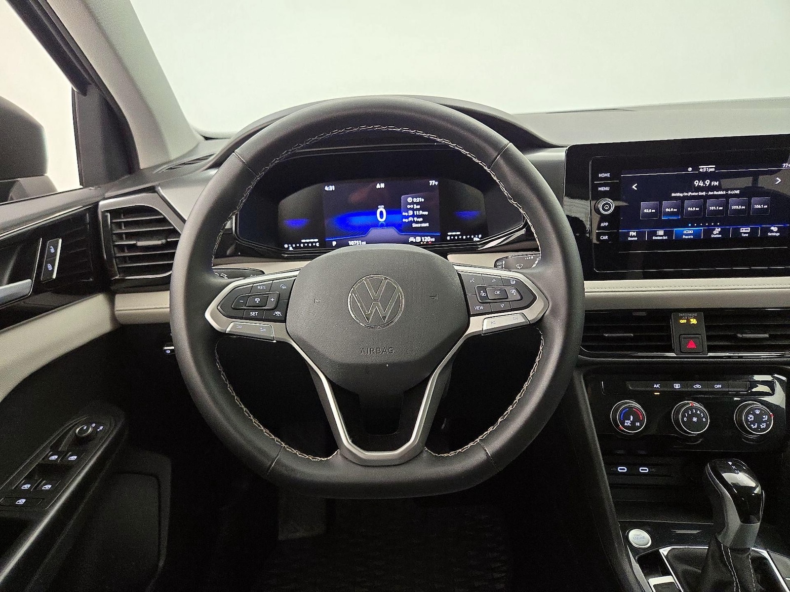 2025 Volkswagen Taos S - Photo 11