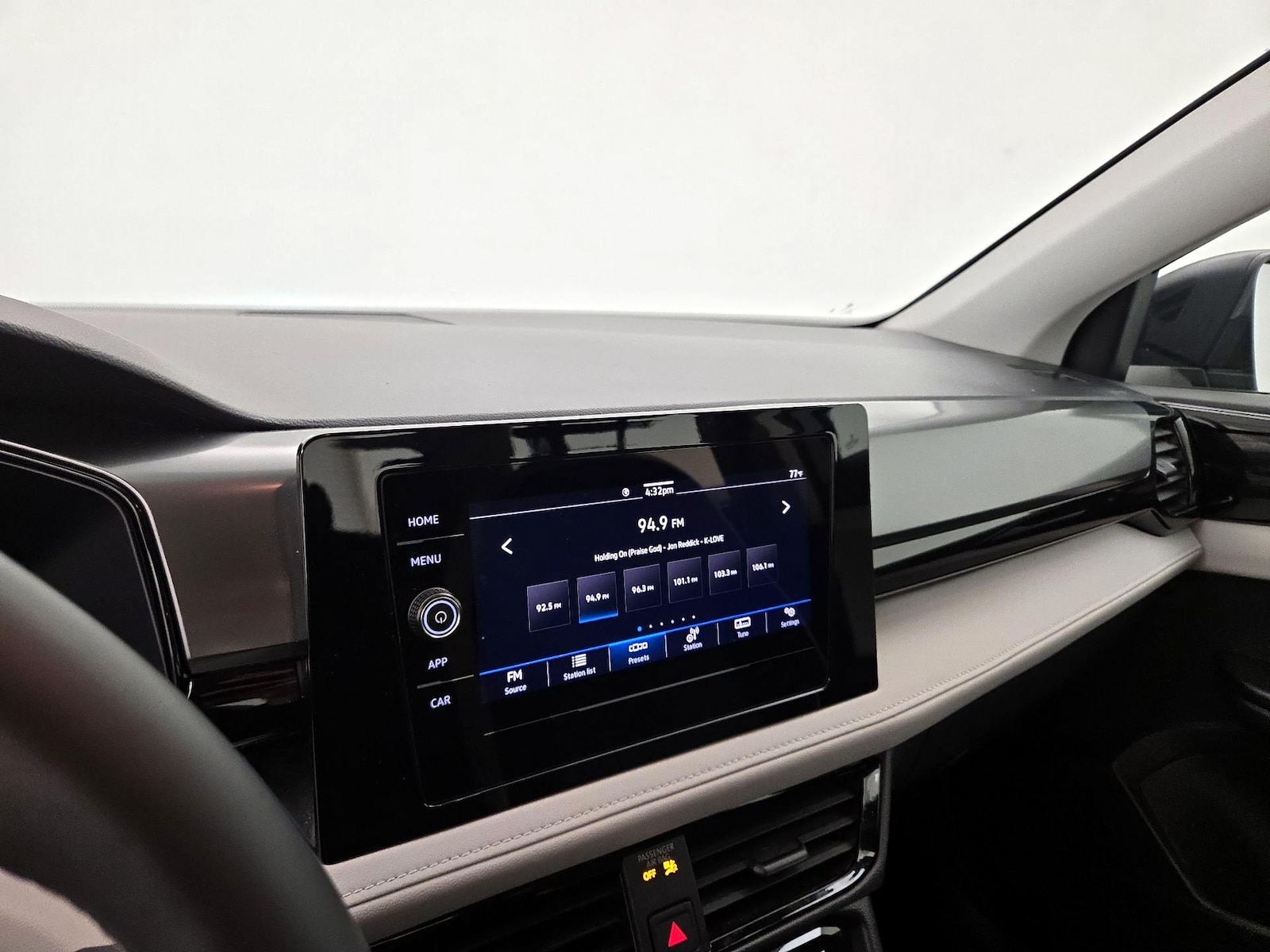 2025 Volkswagen Taos S - Photo 16