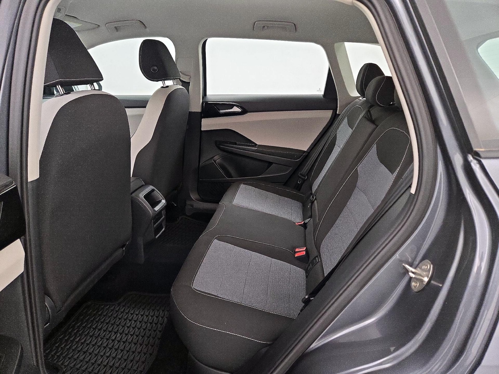 2025 Volkswagen Taos S - Photo 20
