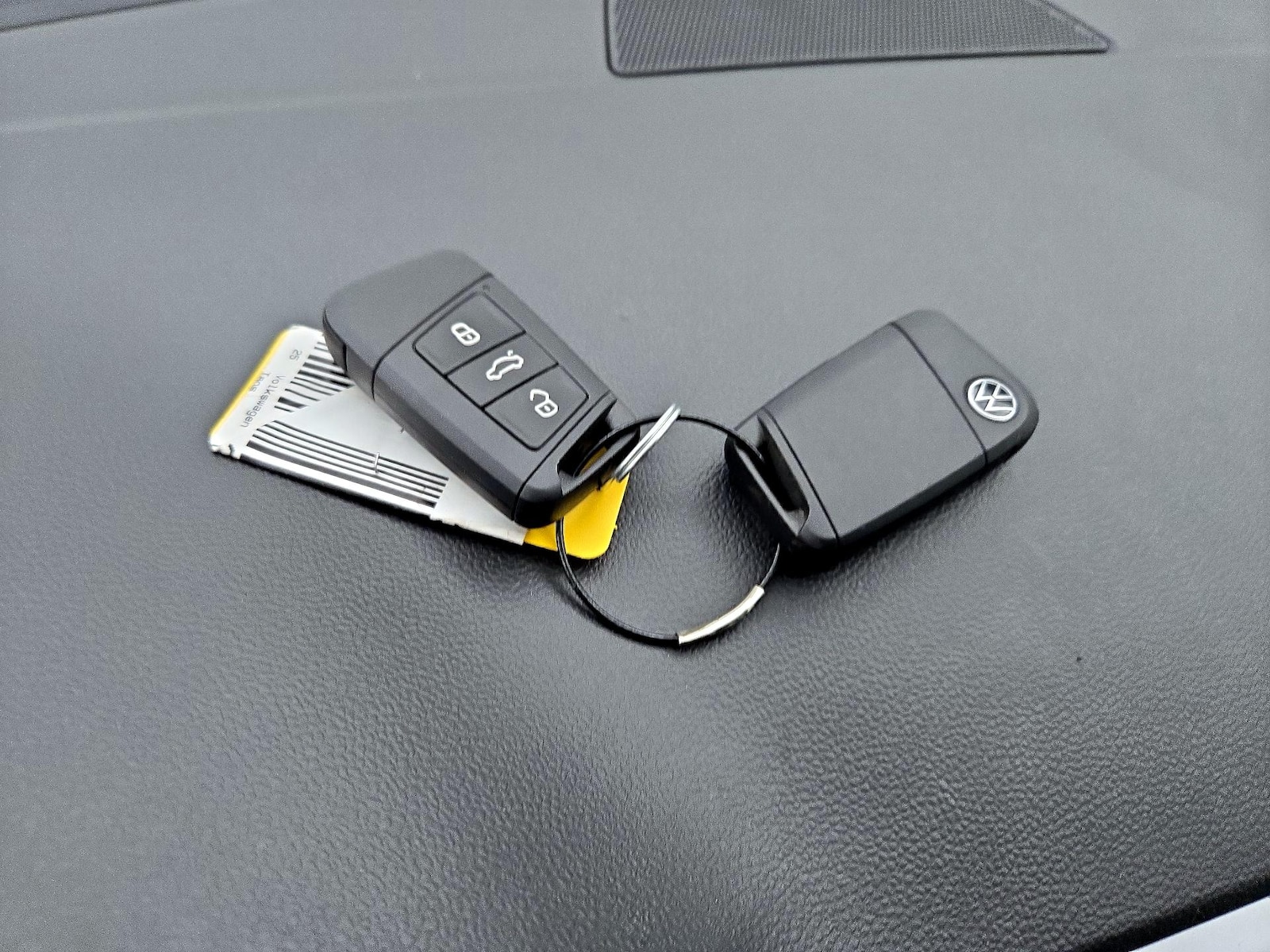 2025 Volkswagen Taos S - Photo 23