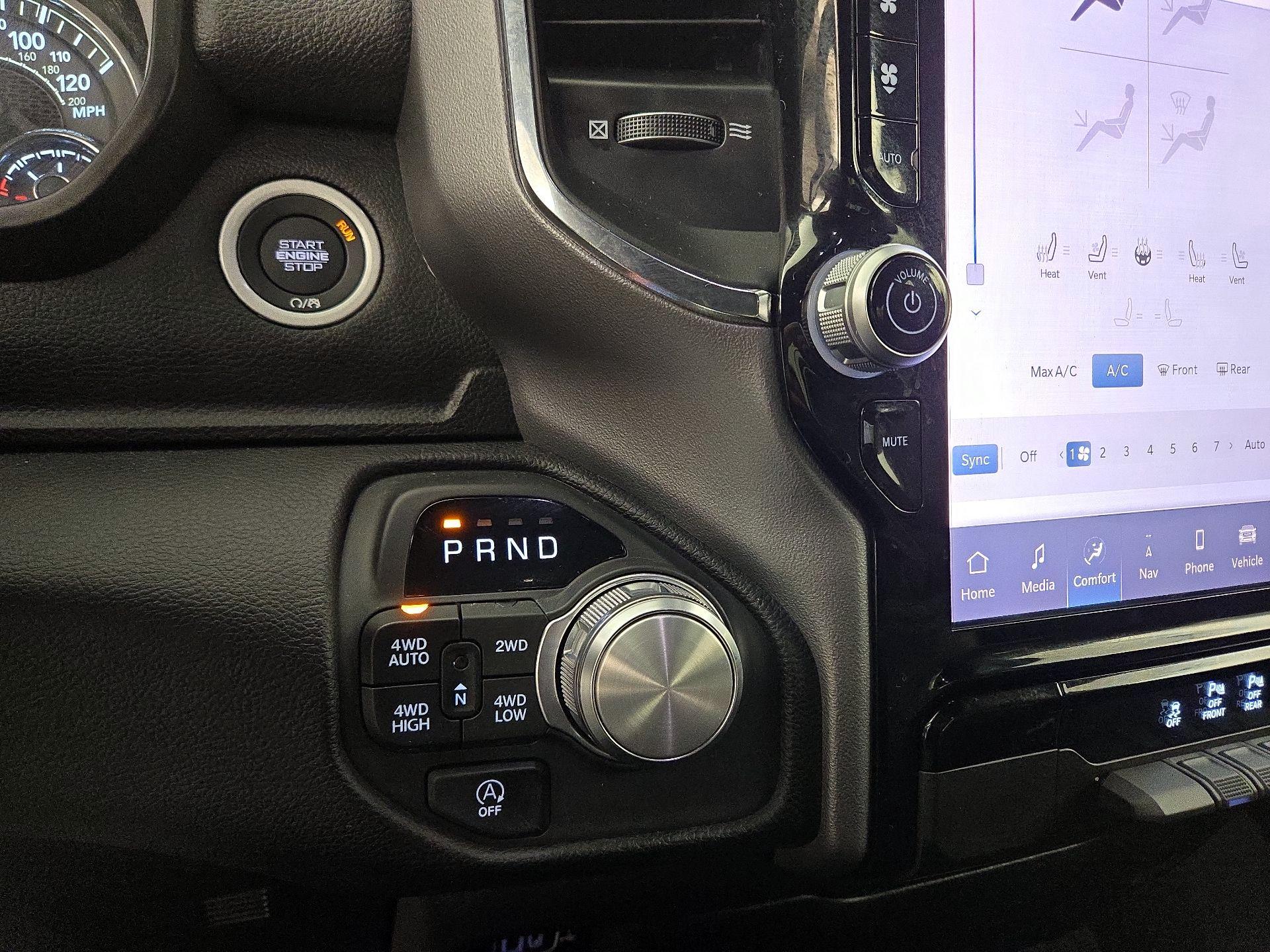 Thumbnail: 2025 RAM 1500 - 18