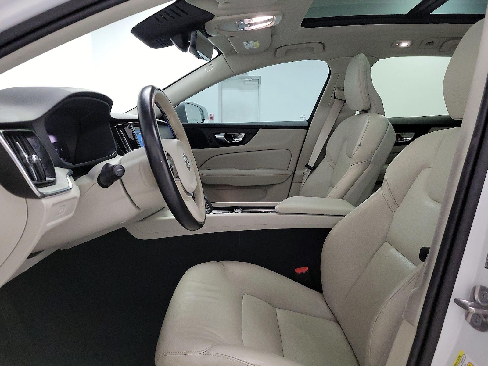2025 Volvo V60 Cross Country Plus - Photo 12