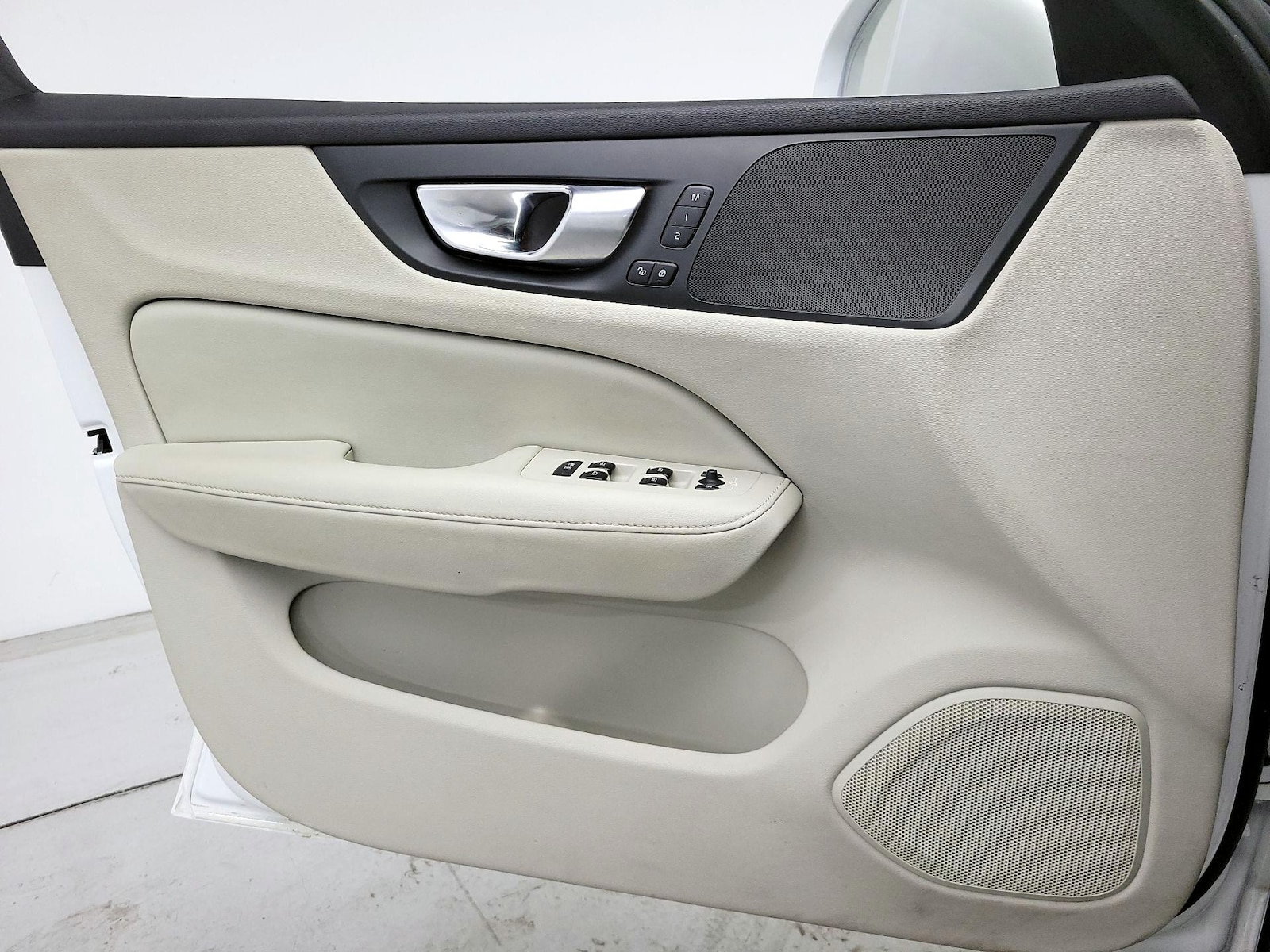 2025 Volvo V60 Cross Country Plus - Photo 13