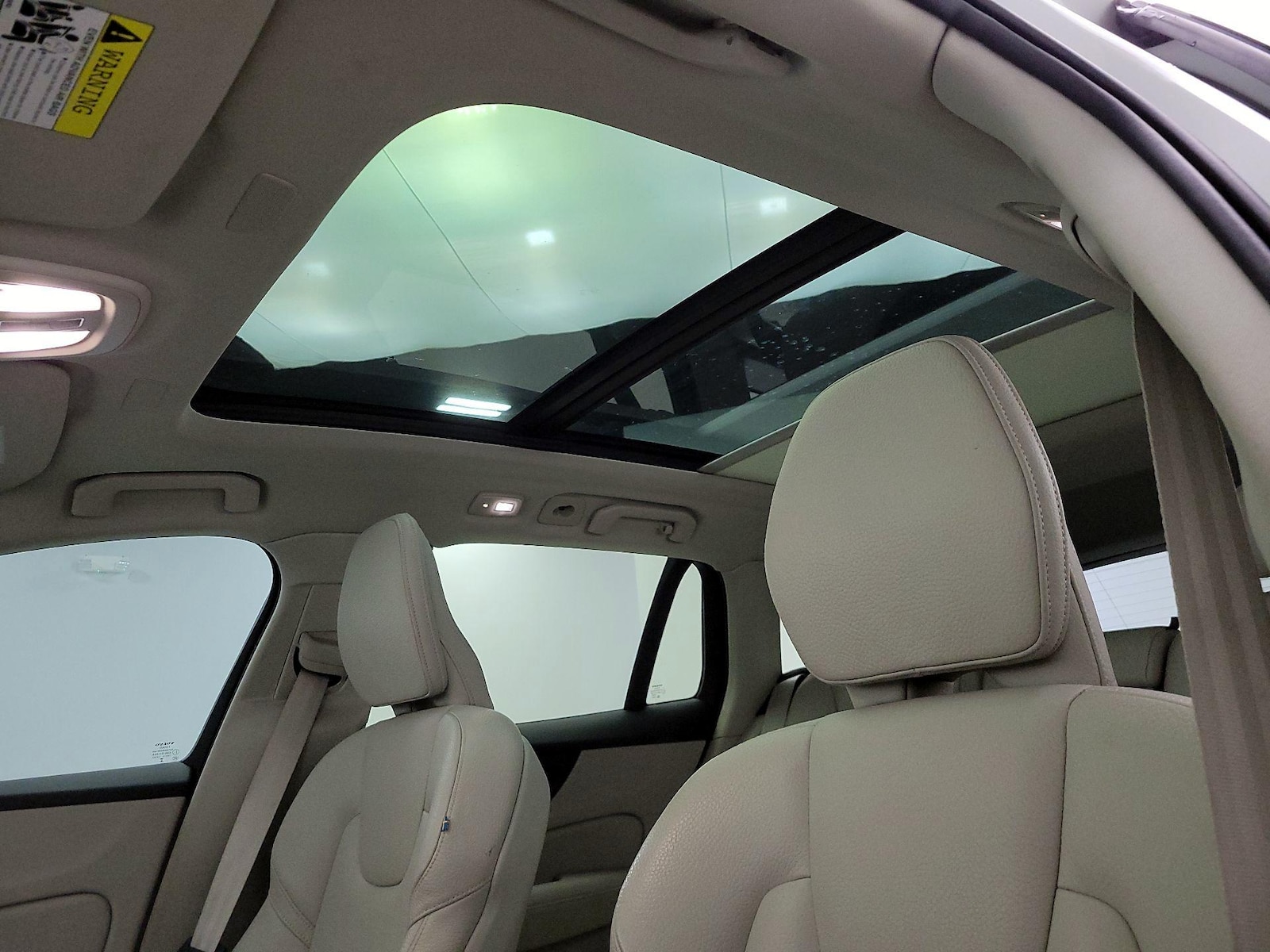 2025 Volvo V60 Cross Country Plus - Photo 21