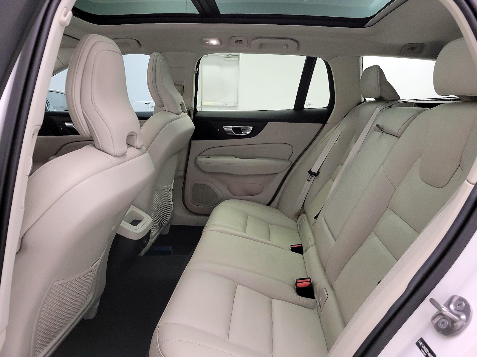 2025 Volvo V60 Cross Country Plus - Photo 22