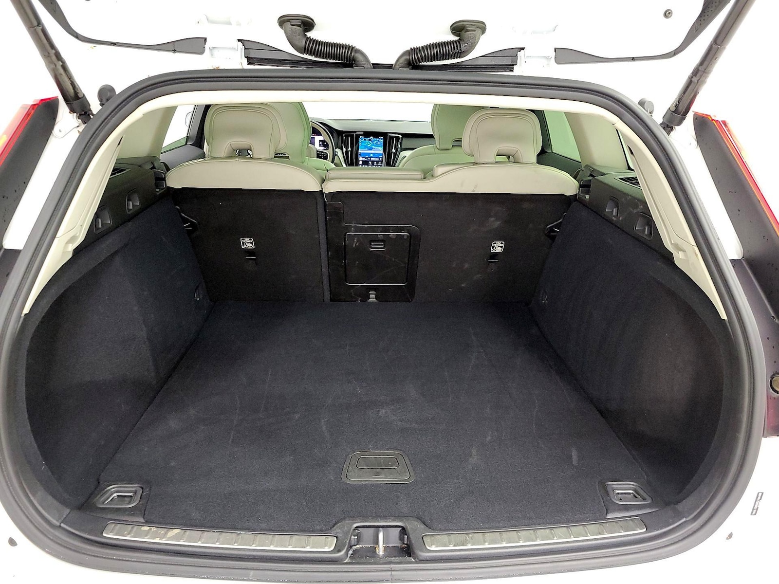 2025 Volvo V60 Cross Country Plus - Photo 23