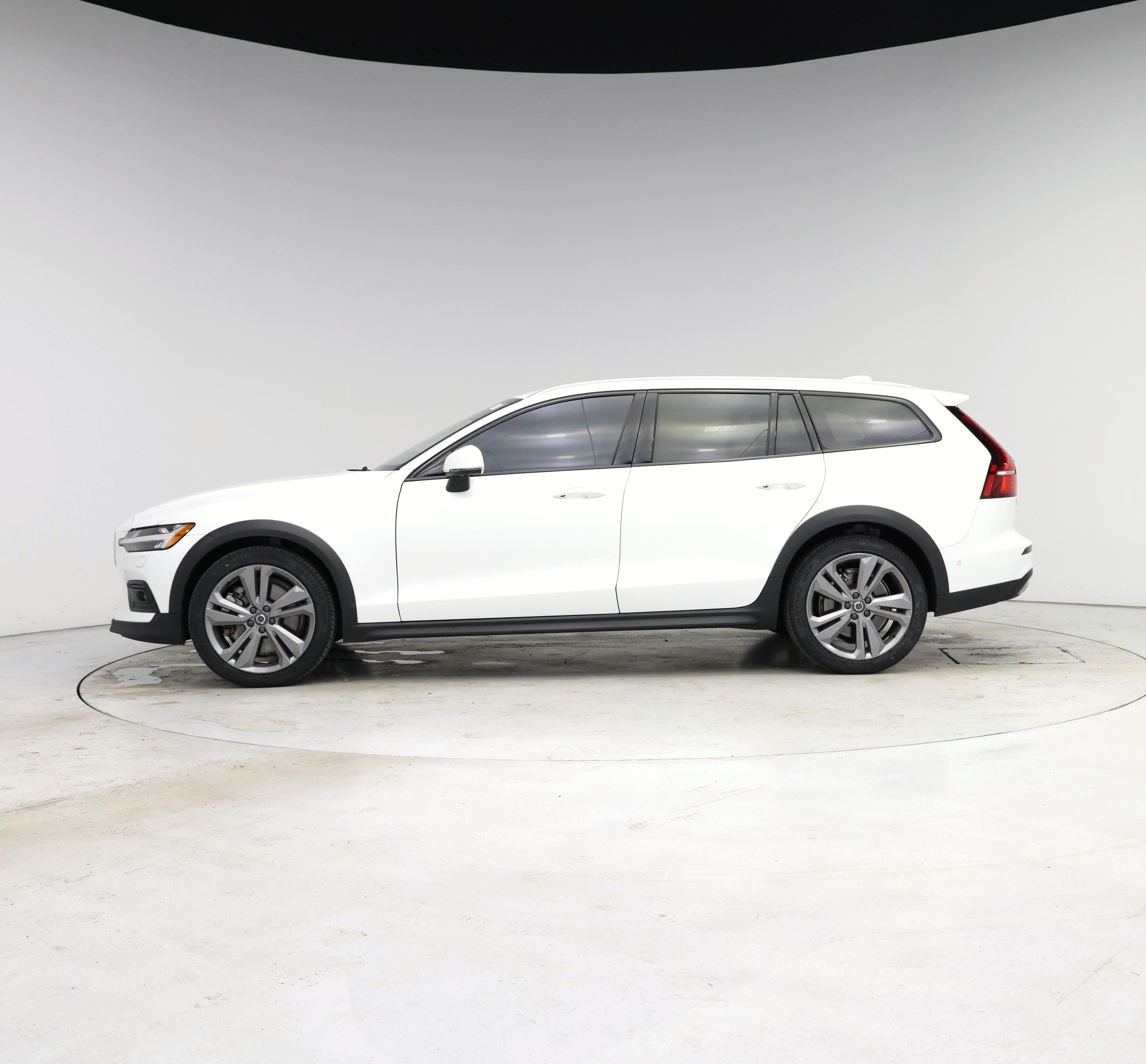Thumbnail: 2025 Volvo S60 - 3
