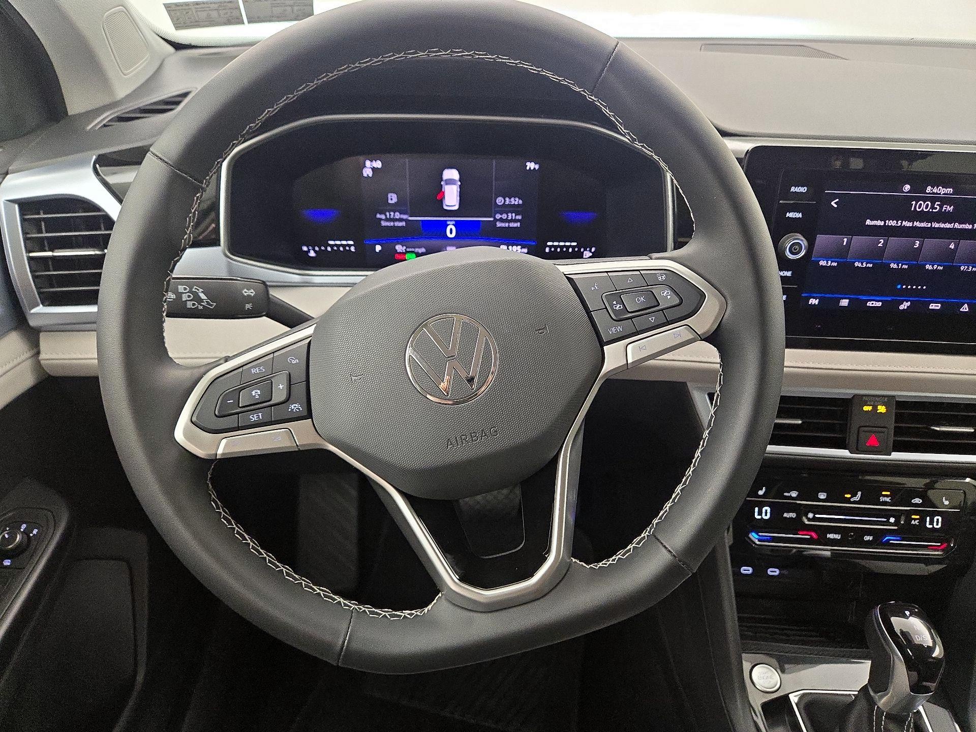 Thumbnail: 2025 Volkswagen Taos - 10